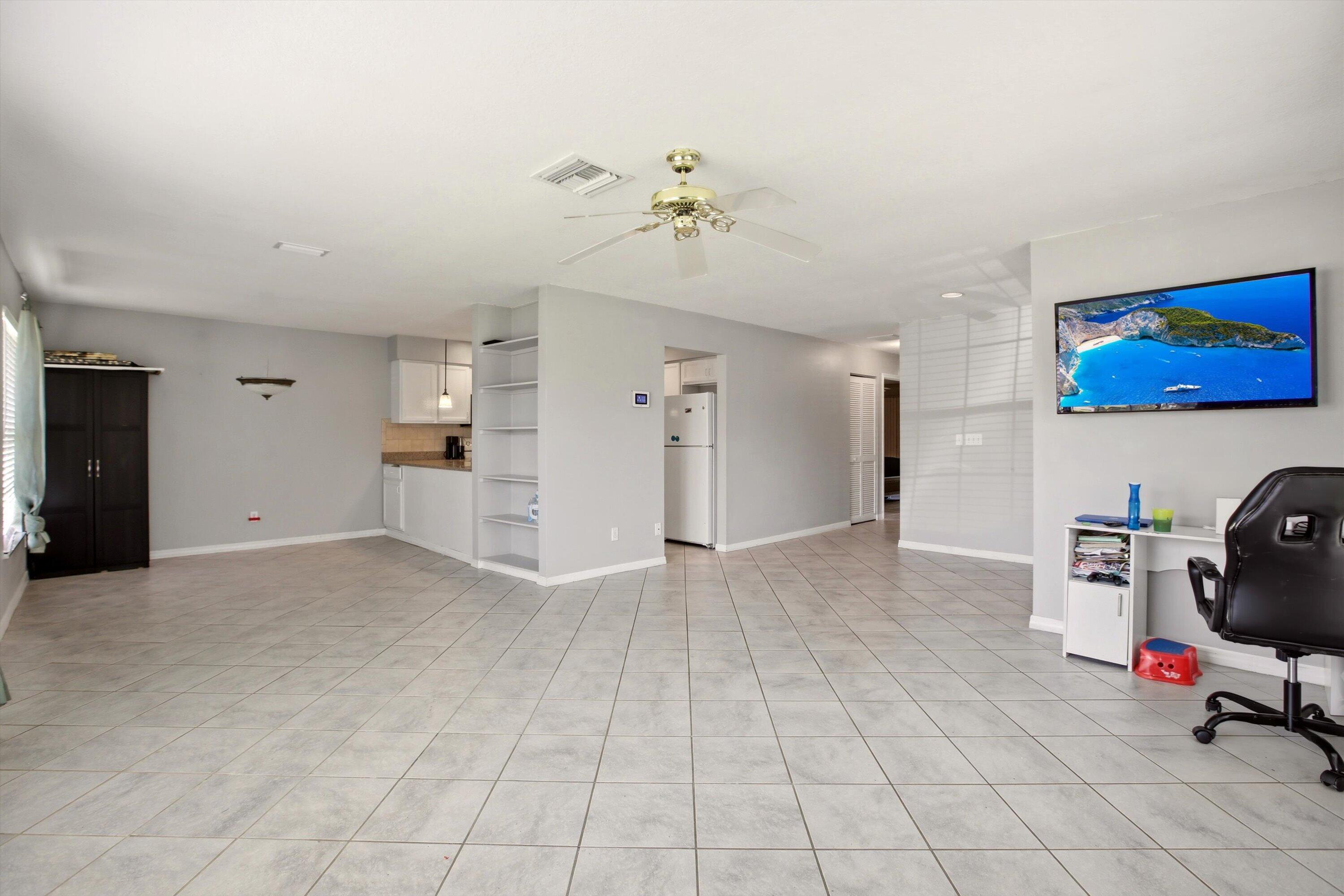1607 Laurel Leaf Lane B Property Photo 10