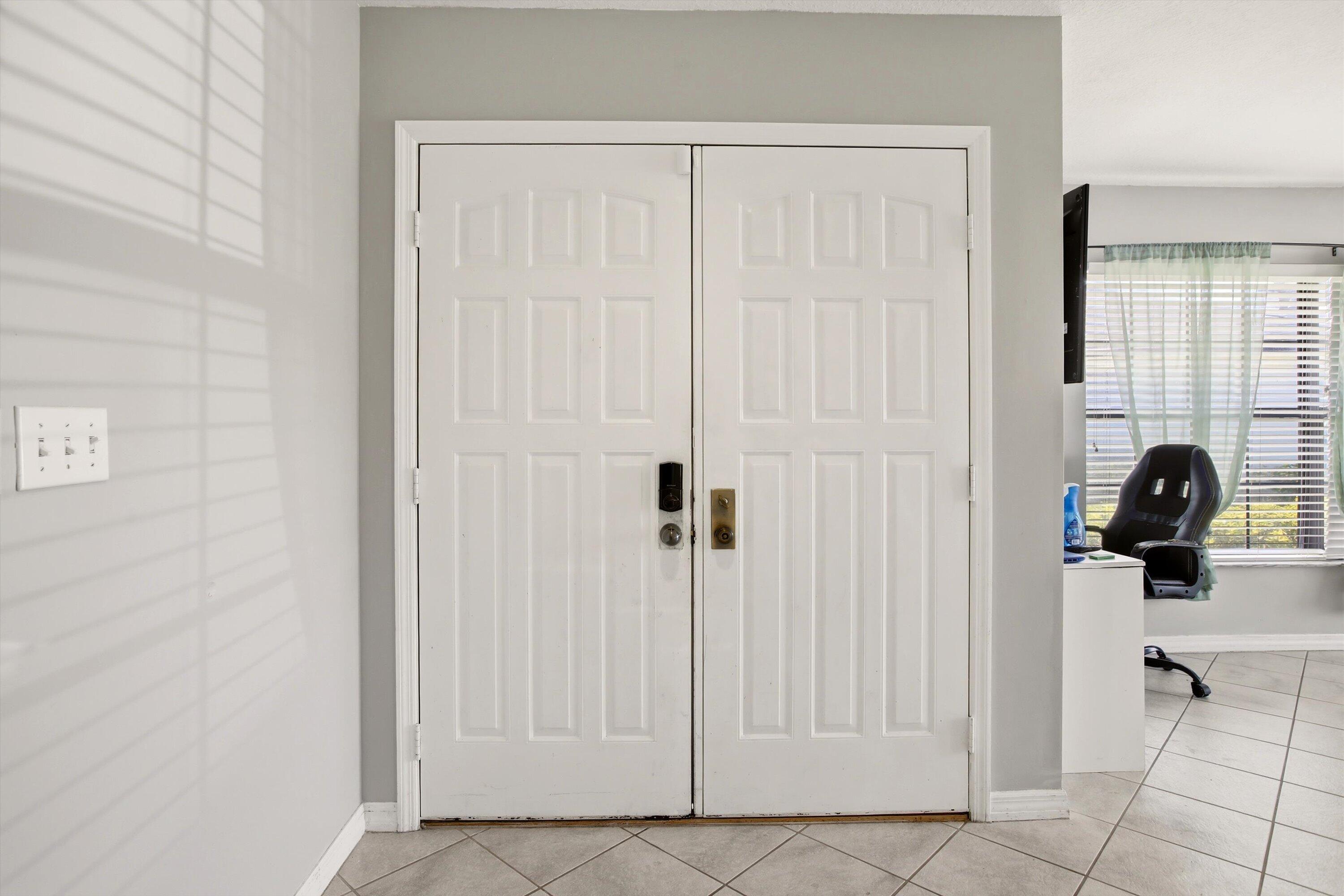1607 Laurel Leaf Lane B Property Photo 12