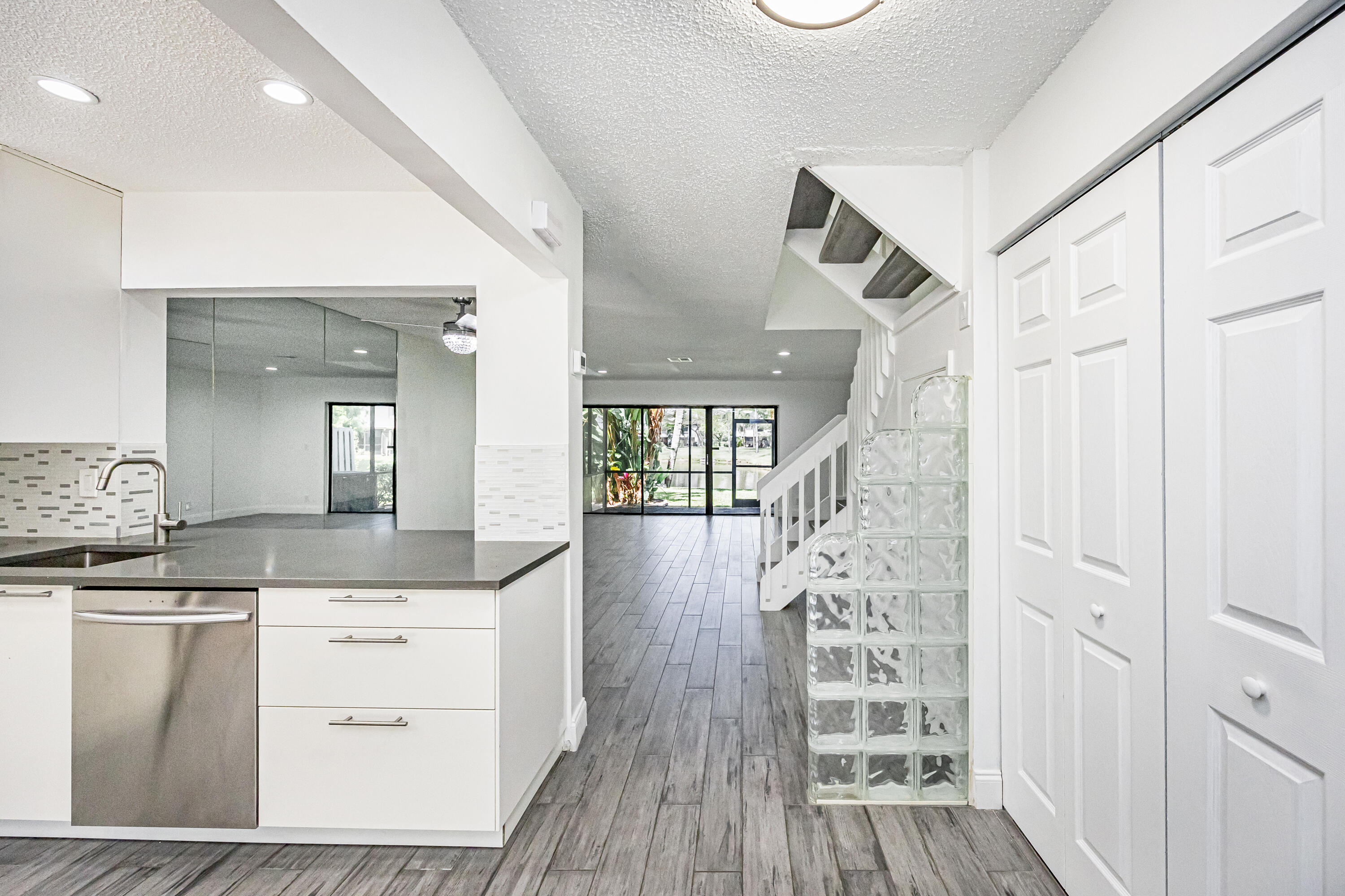 3335 Carambola Circle S Property Photo 7