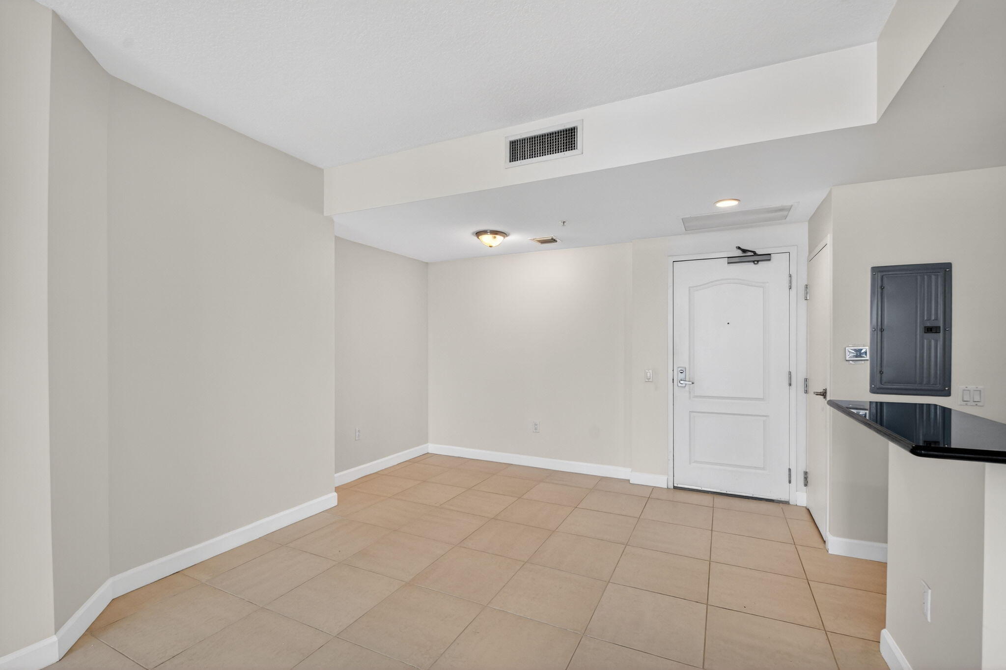 410 Evernia Street 630 Property Photo 5