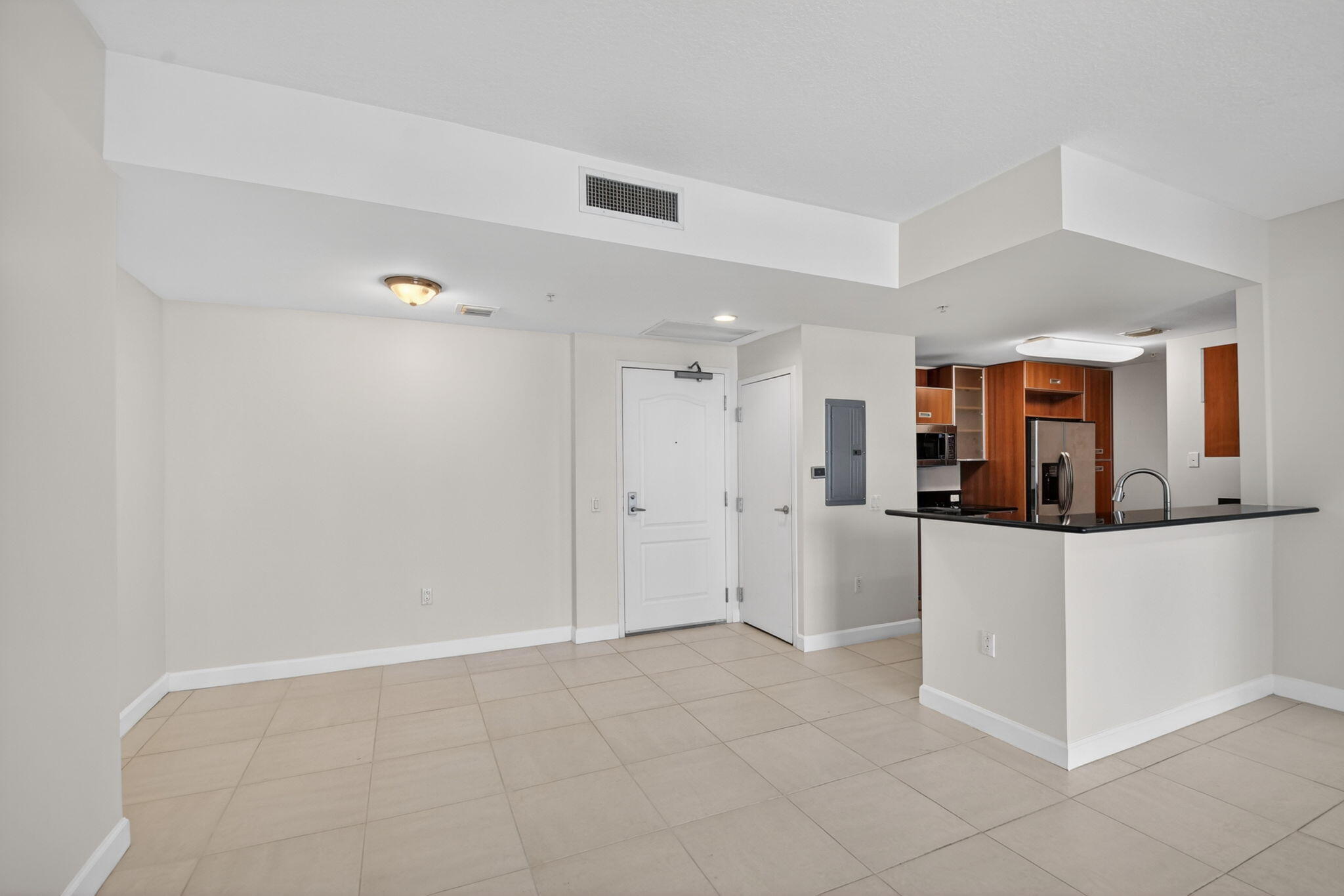 410 Evernia Street 630 Property Photo 6