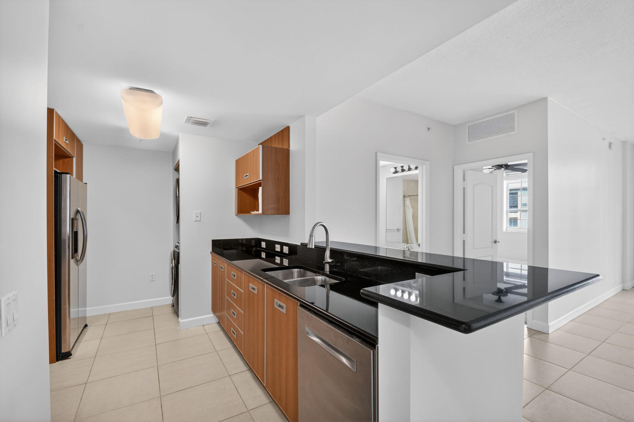 410 Evernia Street 630 Property Photo 7
