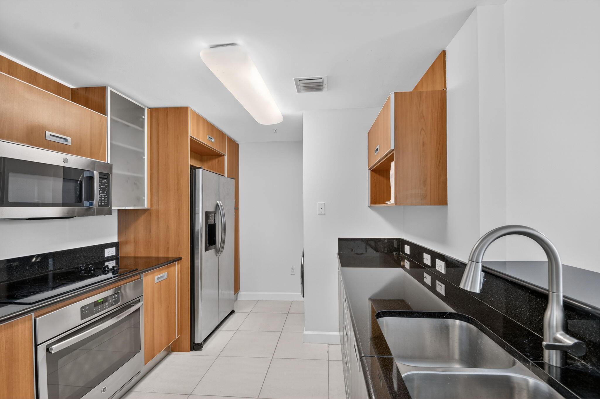 410 Evernia Street 630 Property Photo 8