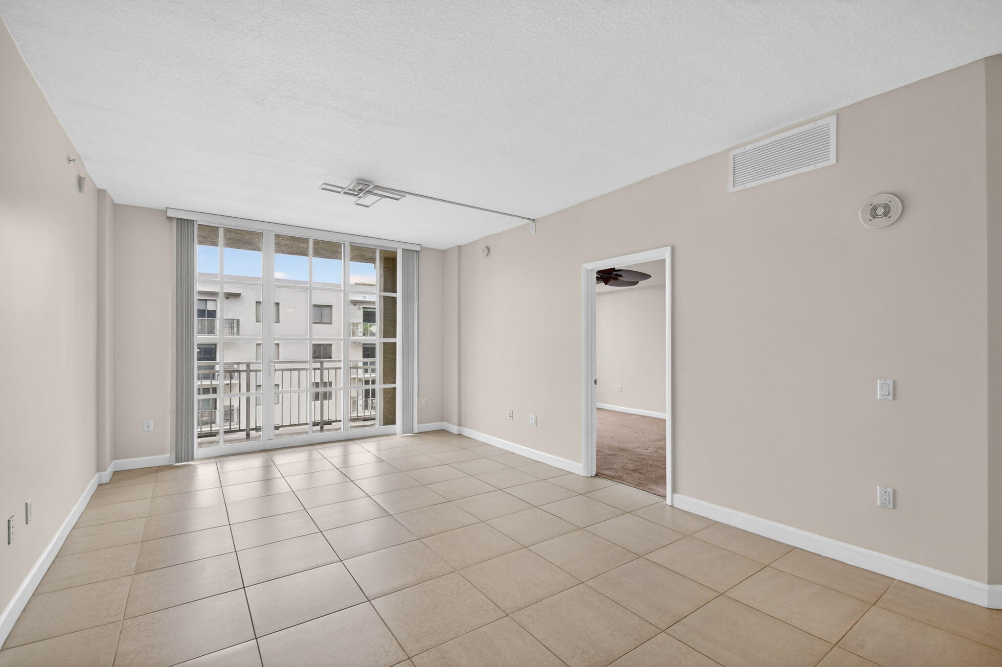410 Evernia Street 630 Property Photo 13