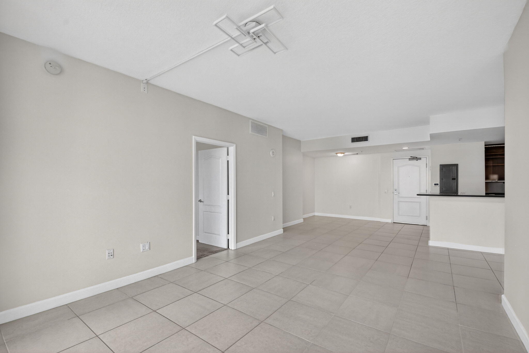 410 Evernia Street 630 Property Photo 16