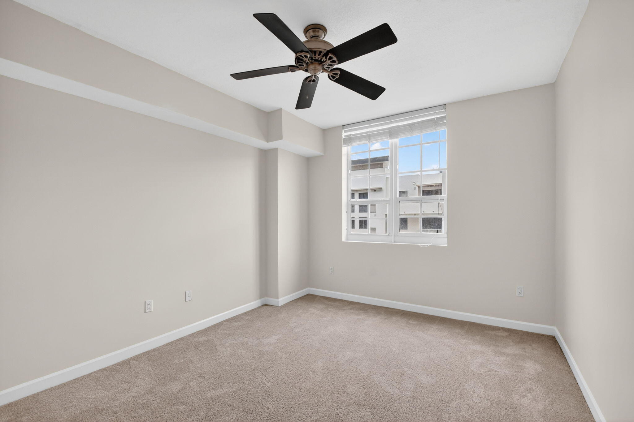 410 Evernia Street 630 Property Photo 30