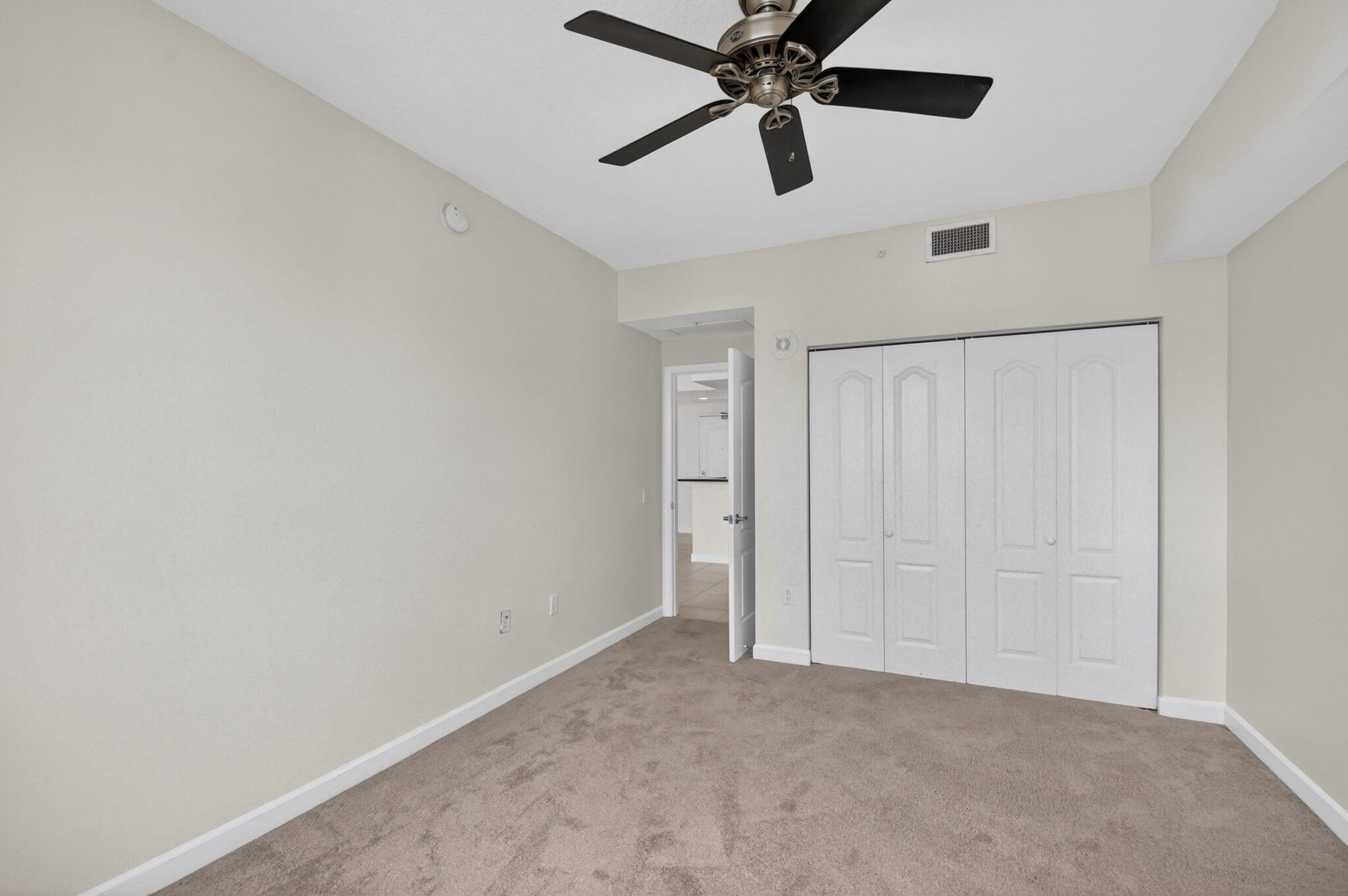 410 Evernia Street 630 Property Photo 31