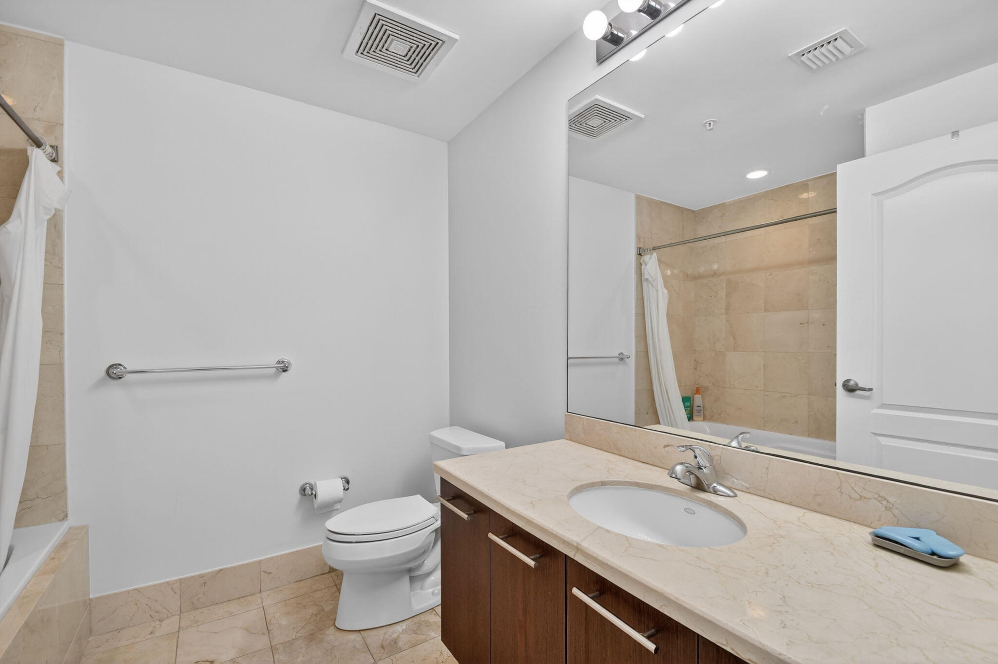 410 Evernia Street 630 Property Photo 33