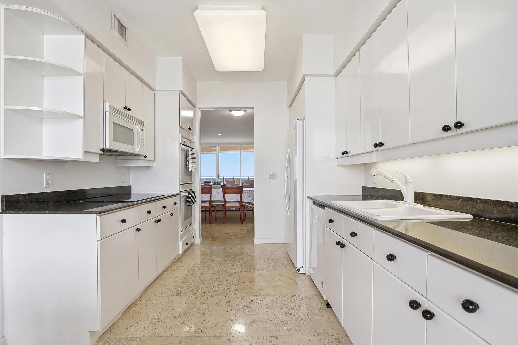 3100 N Ocean Boulevard 804 Property Photo 11