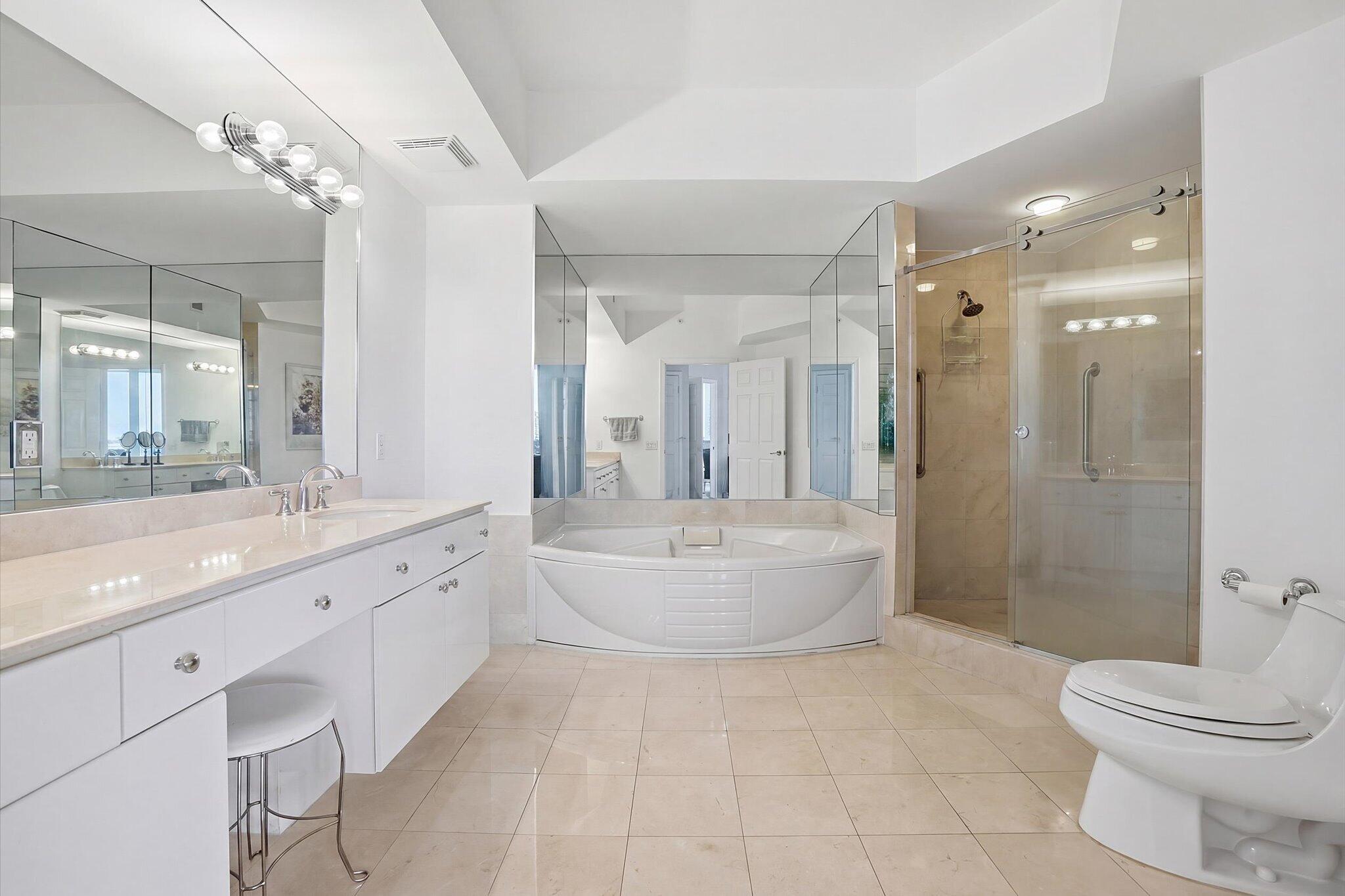 3100 N Ocean Boulevard 804 Property Photo 15