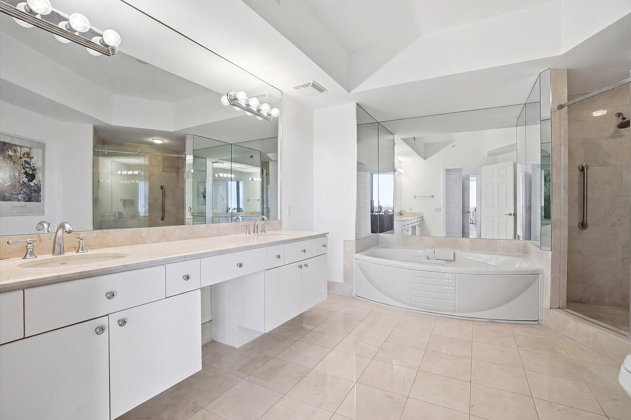 3100 N Ocean Boulevard 804 Property Photo 16