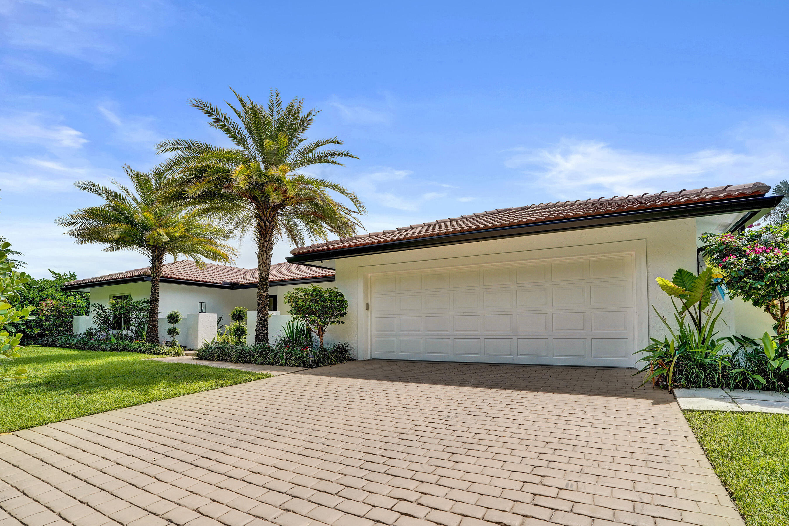 2804 Banyan Boulevard Circle Nw Property Photo 2