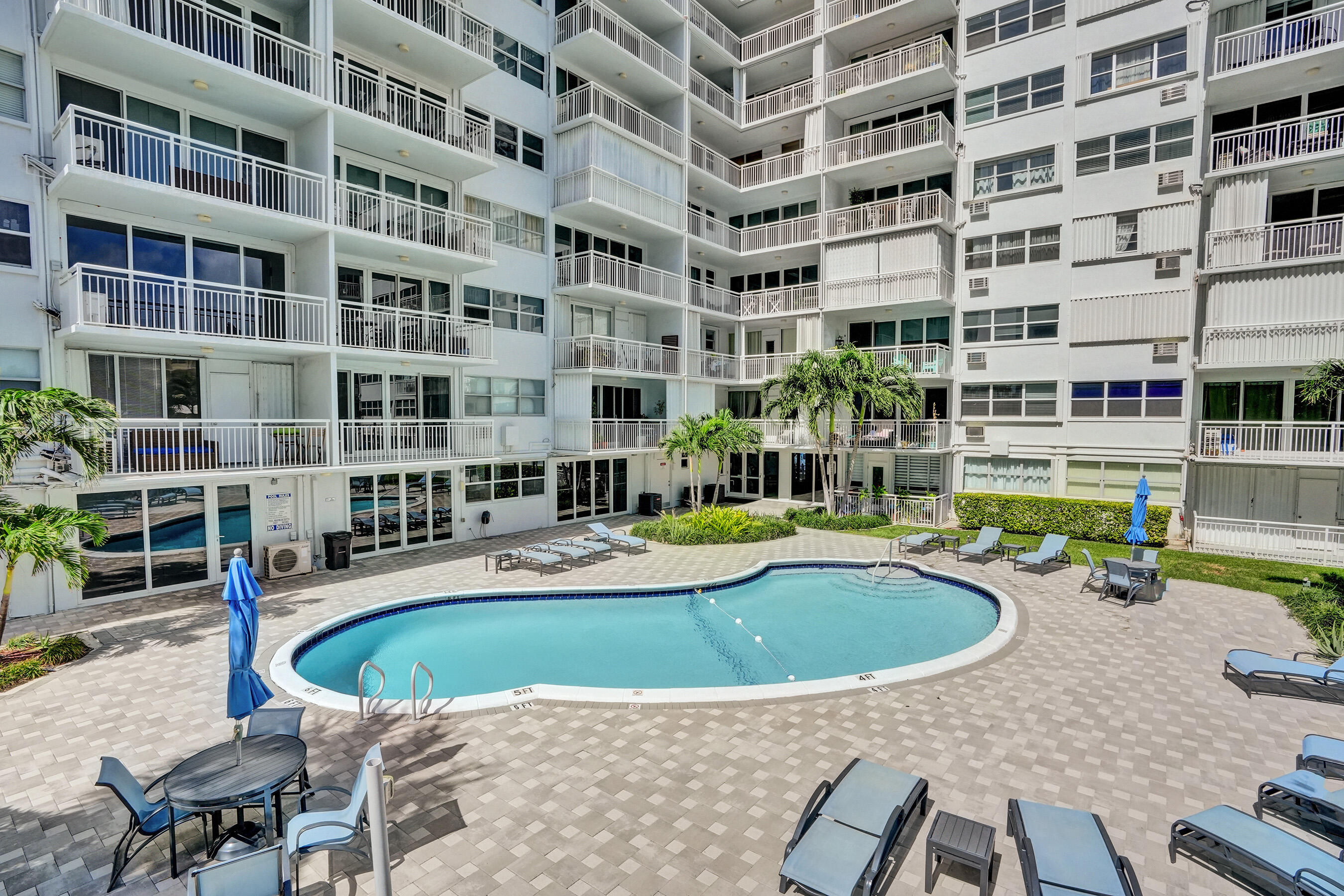 1920 S Ocean Drive 1504 Property Photo 36