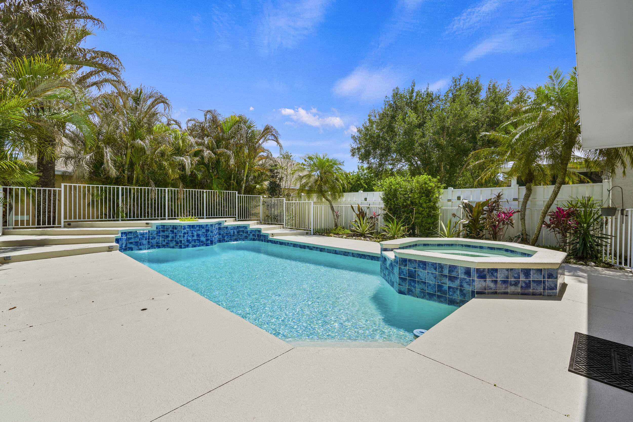 3189 Sw Solitaire Palm Drive Property Photo 3