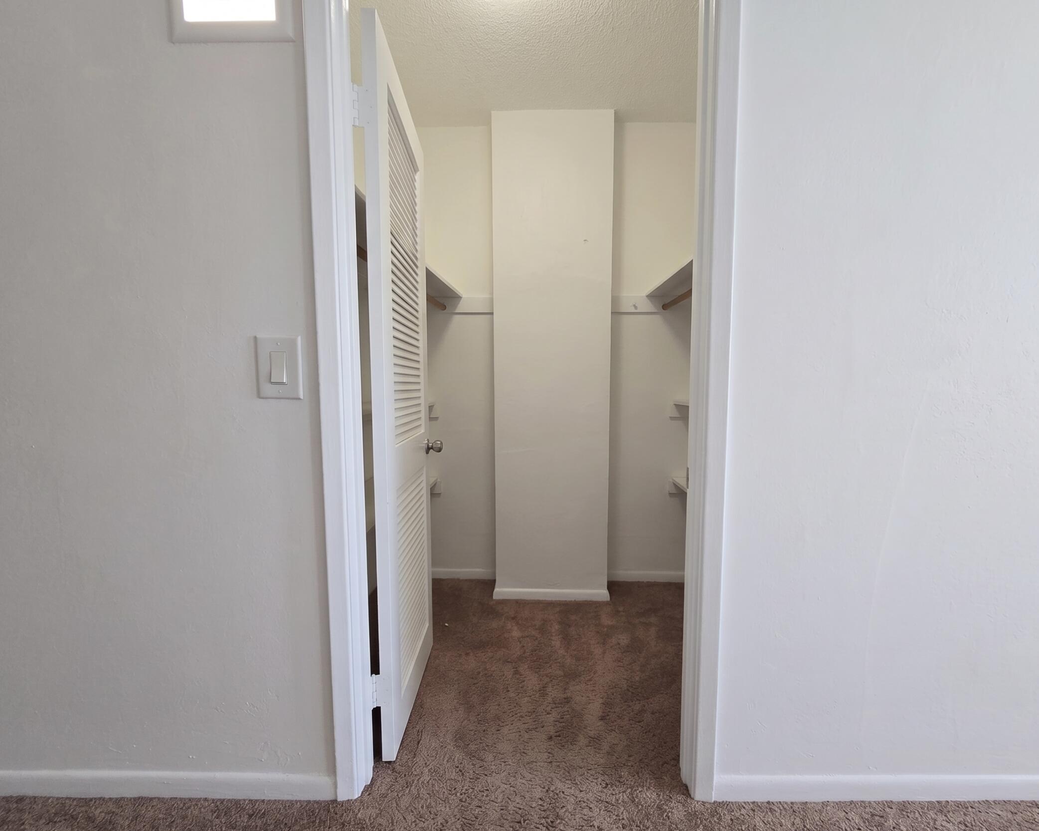 19390 Collins Avenue 1622 Property Photo 12
