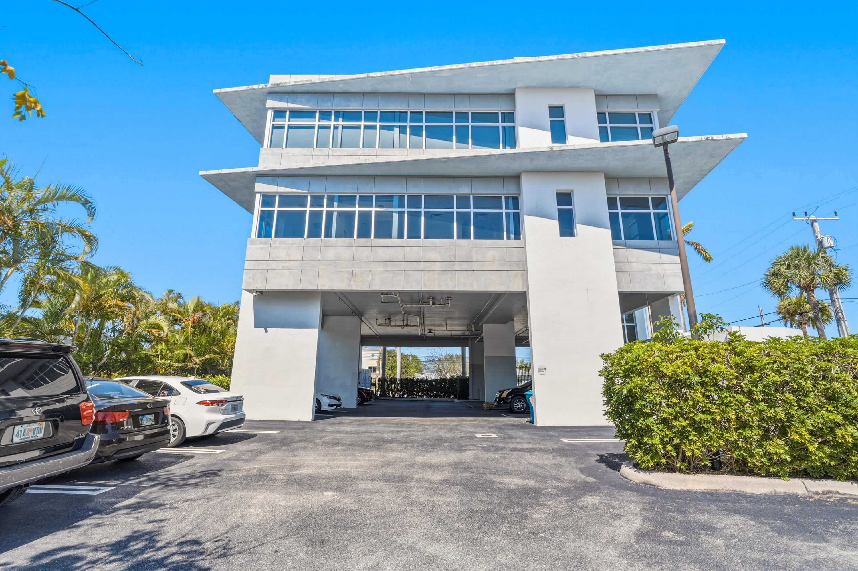 3330 N Federal Highway Property Photo 2