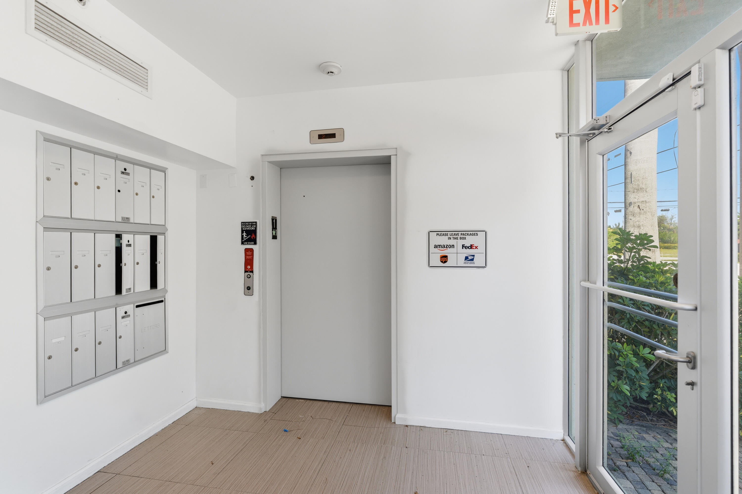 3330 N Federal Highway Property Photo 12