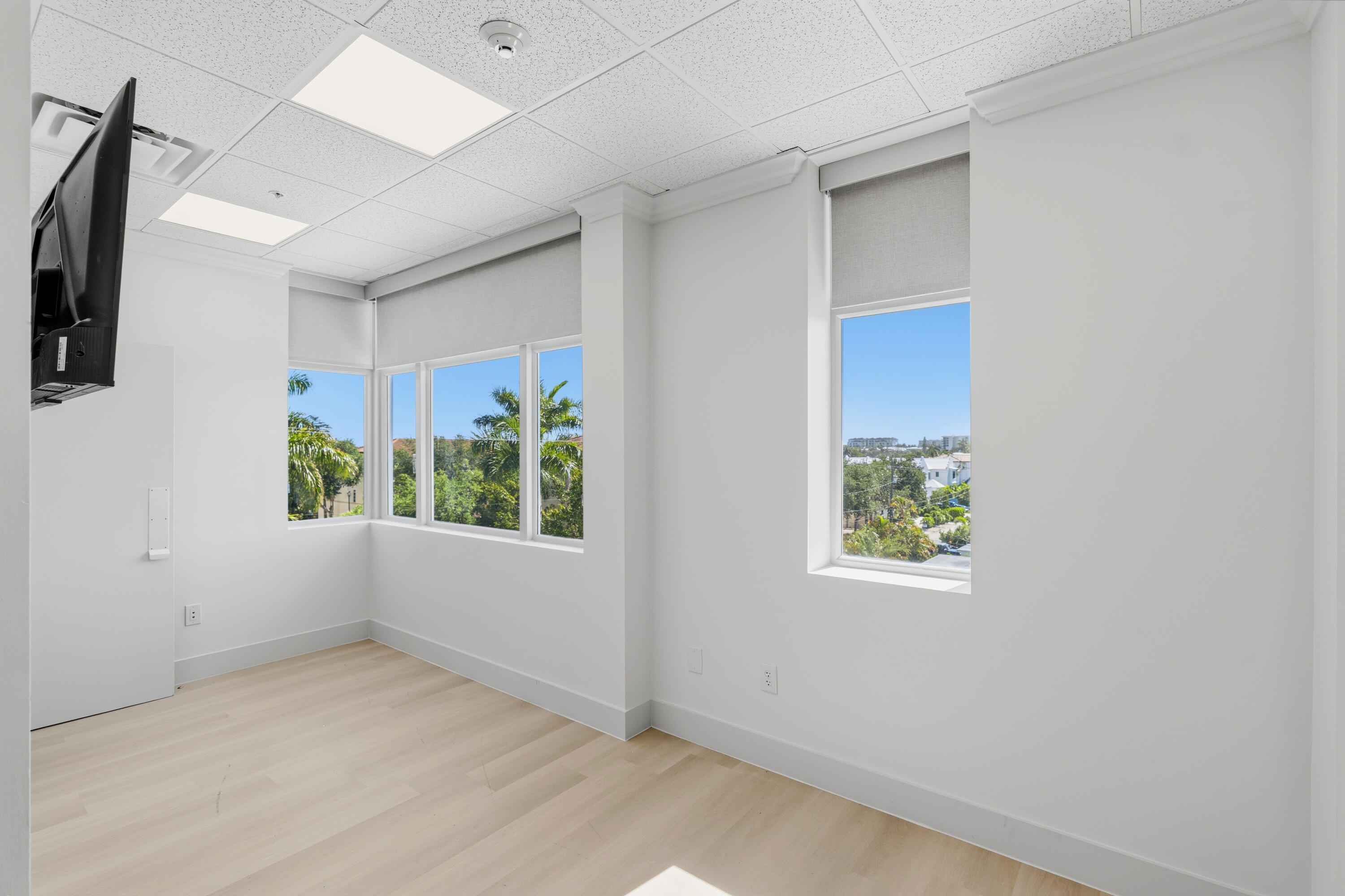 3330 N Federal Highway Property Photo 16