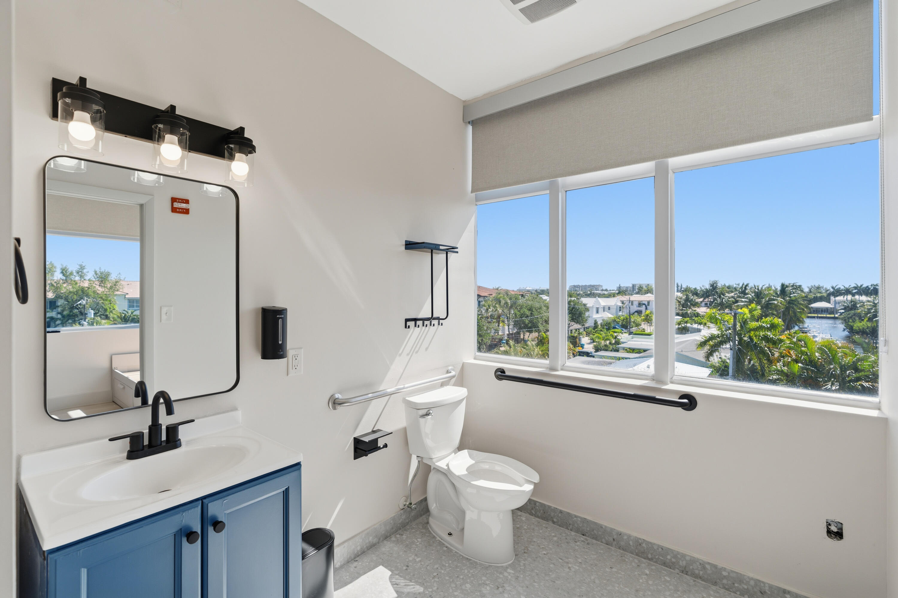 3330 N Federal Highway Property Photo 29