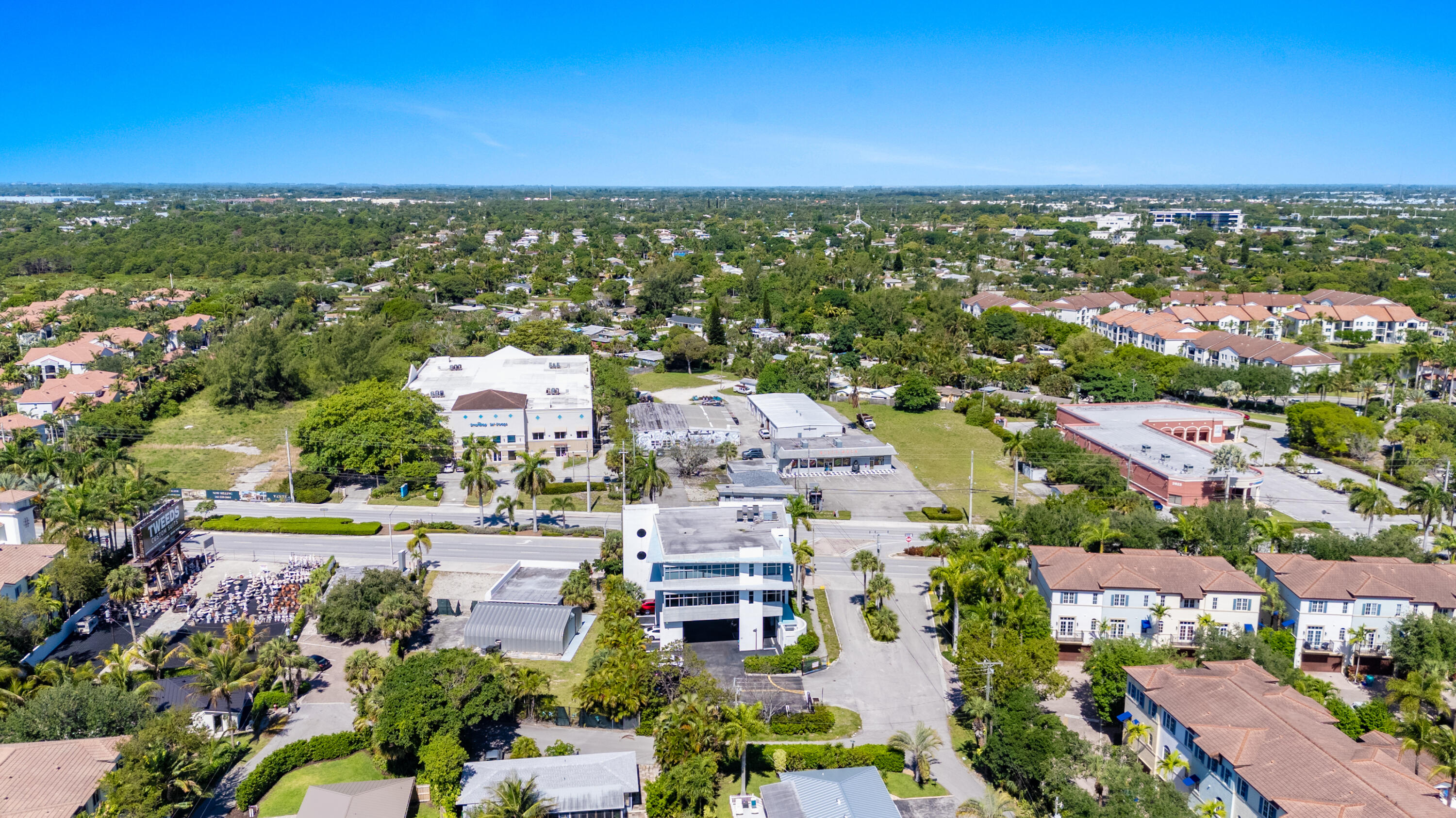3330 N Federal Highway Property Photo 35