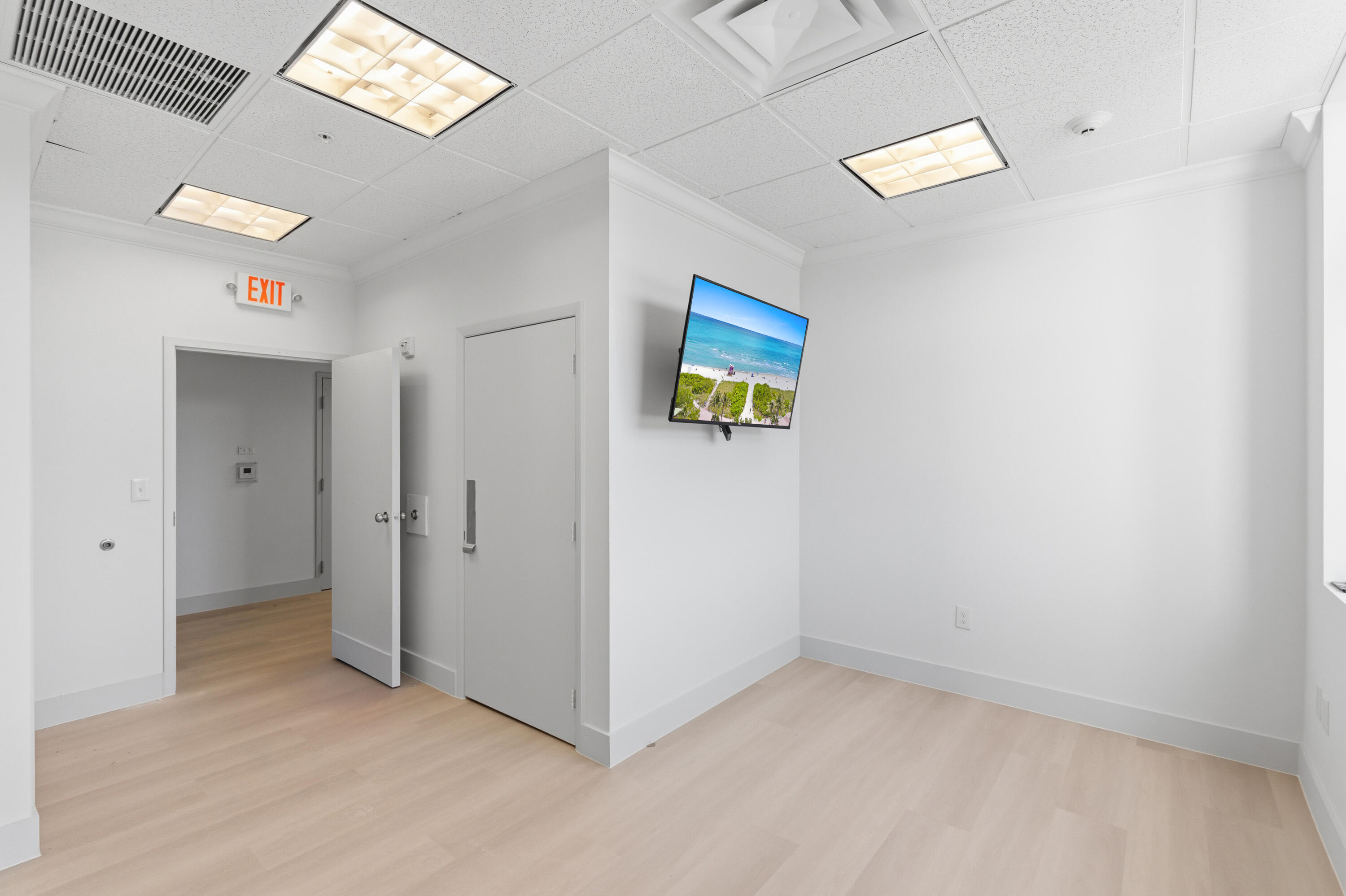 3330 N Federal Highway Property Photo 44