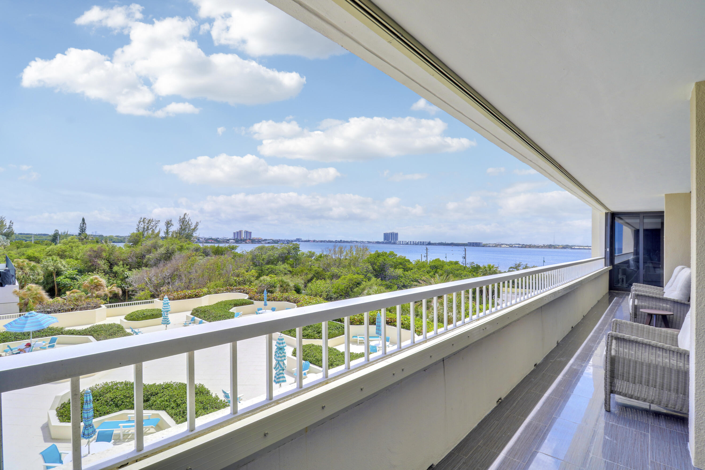 5280 N Ocean Drive 2f Property Photo 2