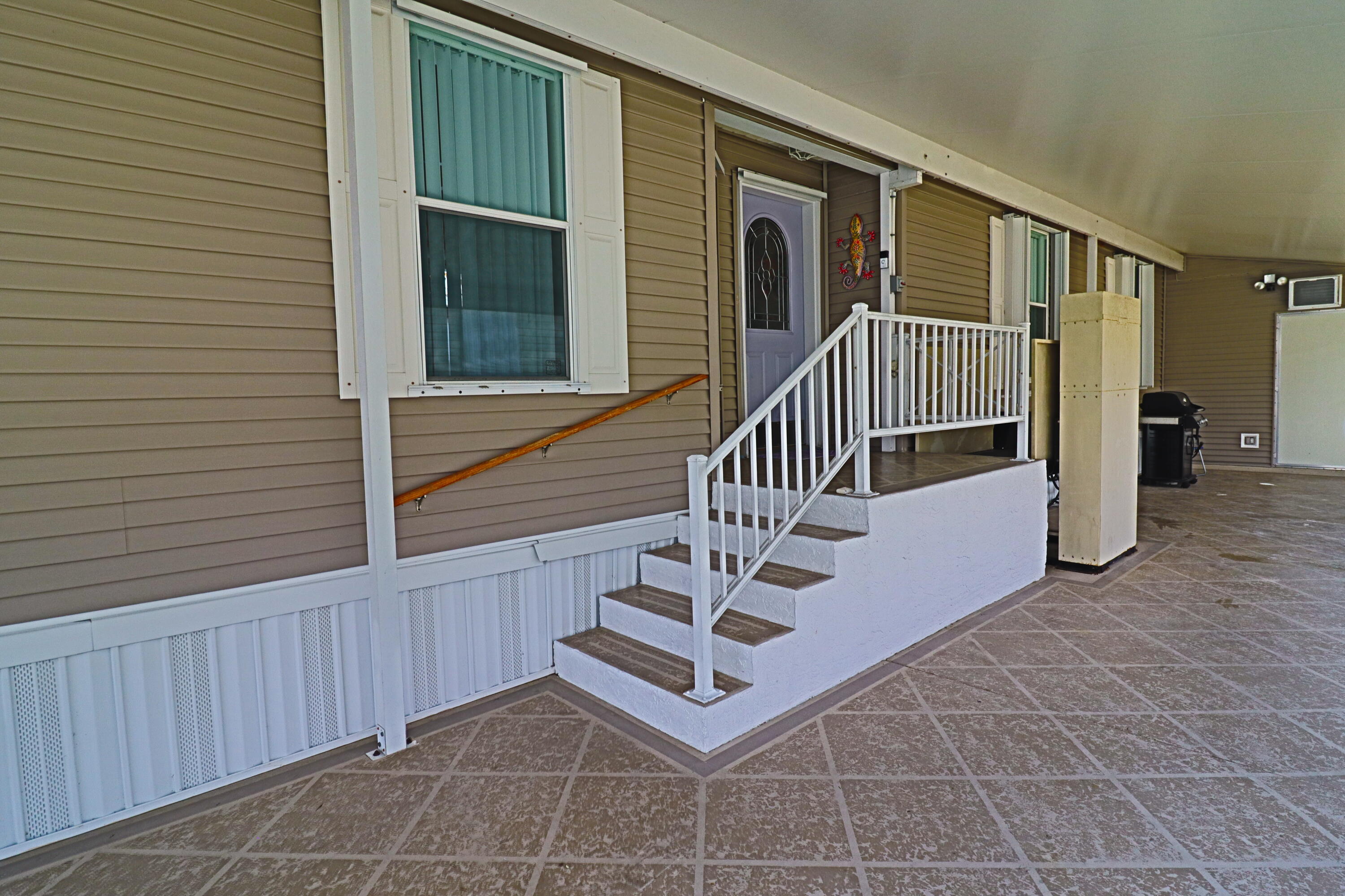 9002 Fomento Bay Property Photo 3