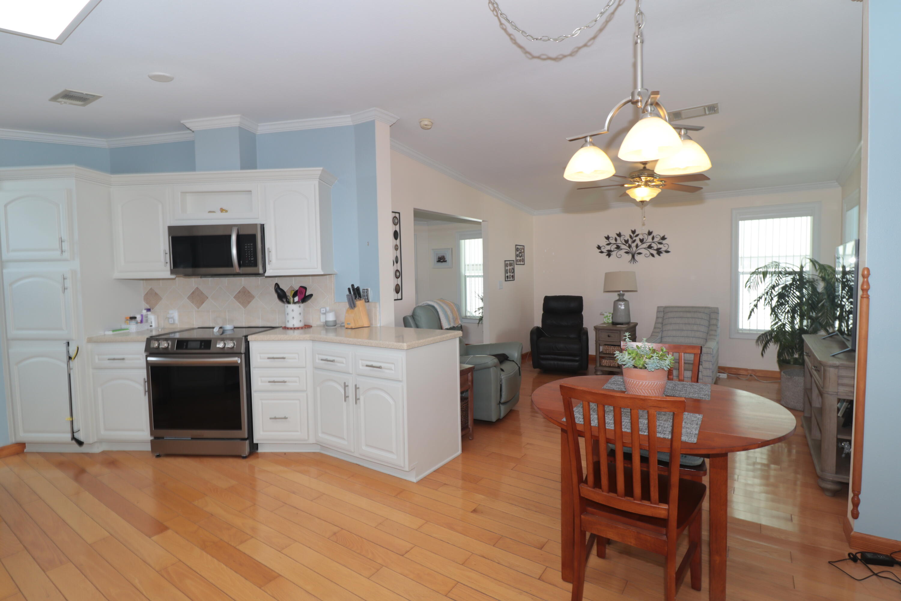 9002 Fomento Bay Property Photo 8