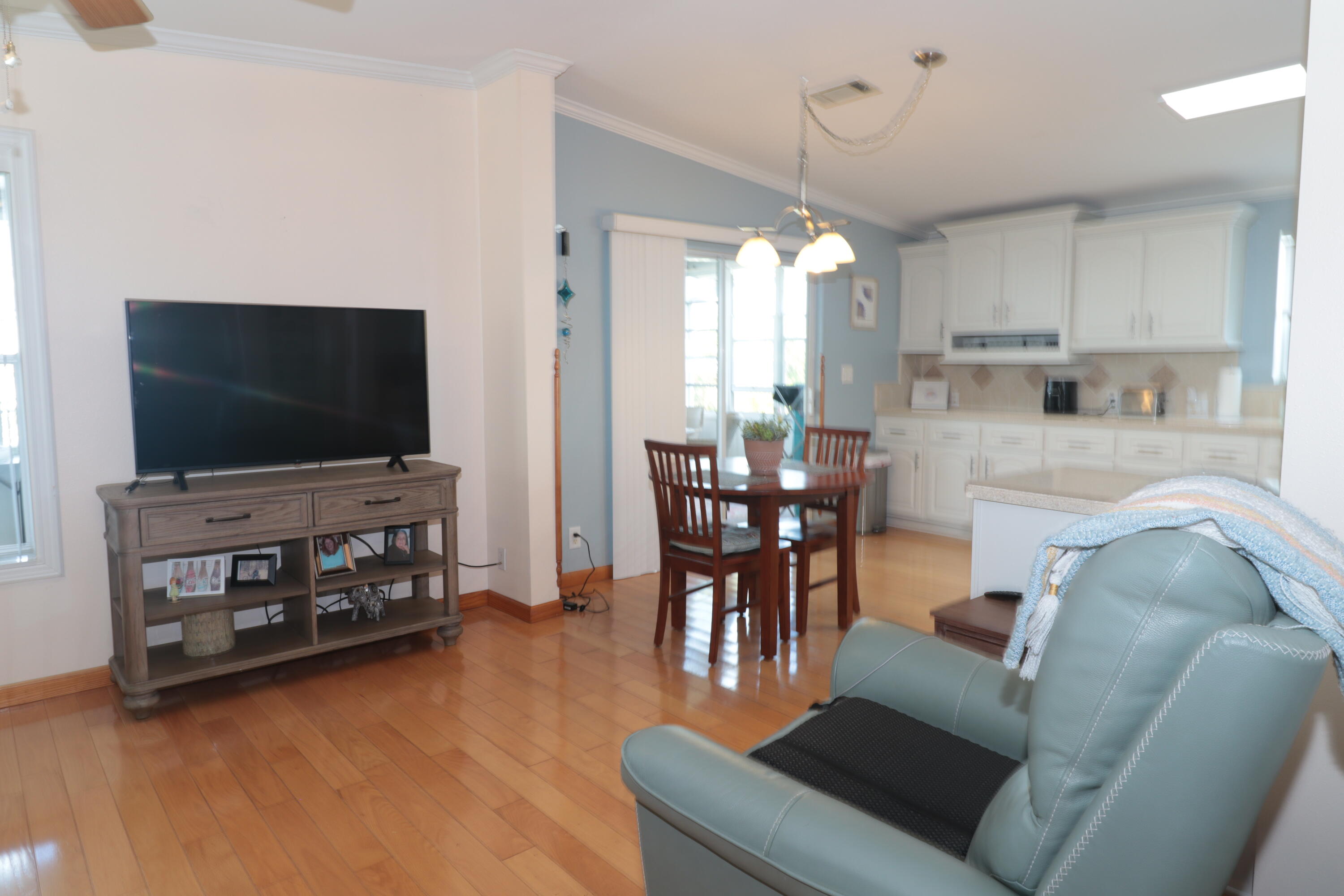 9002 Fomento Bay Property Photo 12