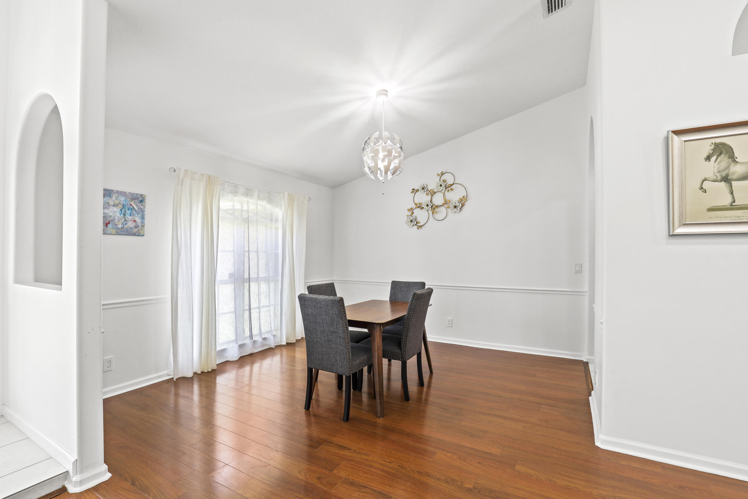 13885 Sheffield Street Property Photo 9
