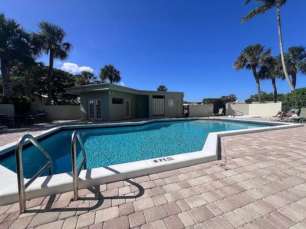 6463 La Costa Drive 105 Property Photo 3