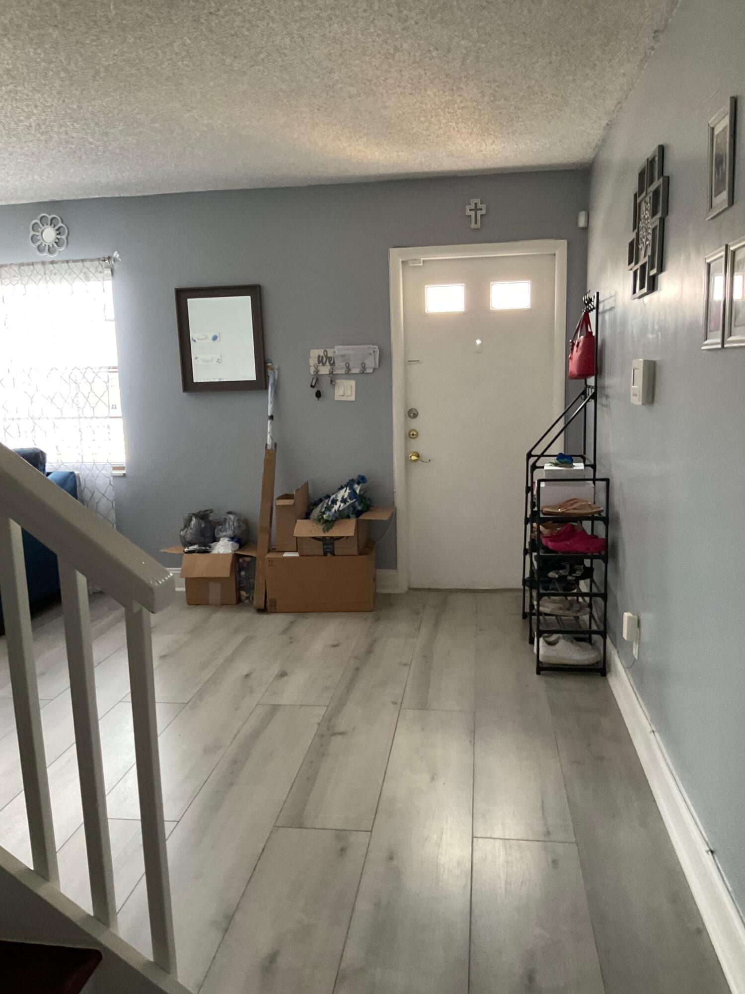 64 Canterbury Lane Property Photo 8