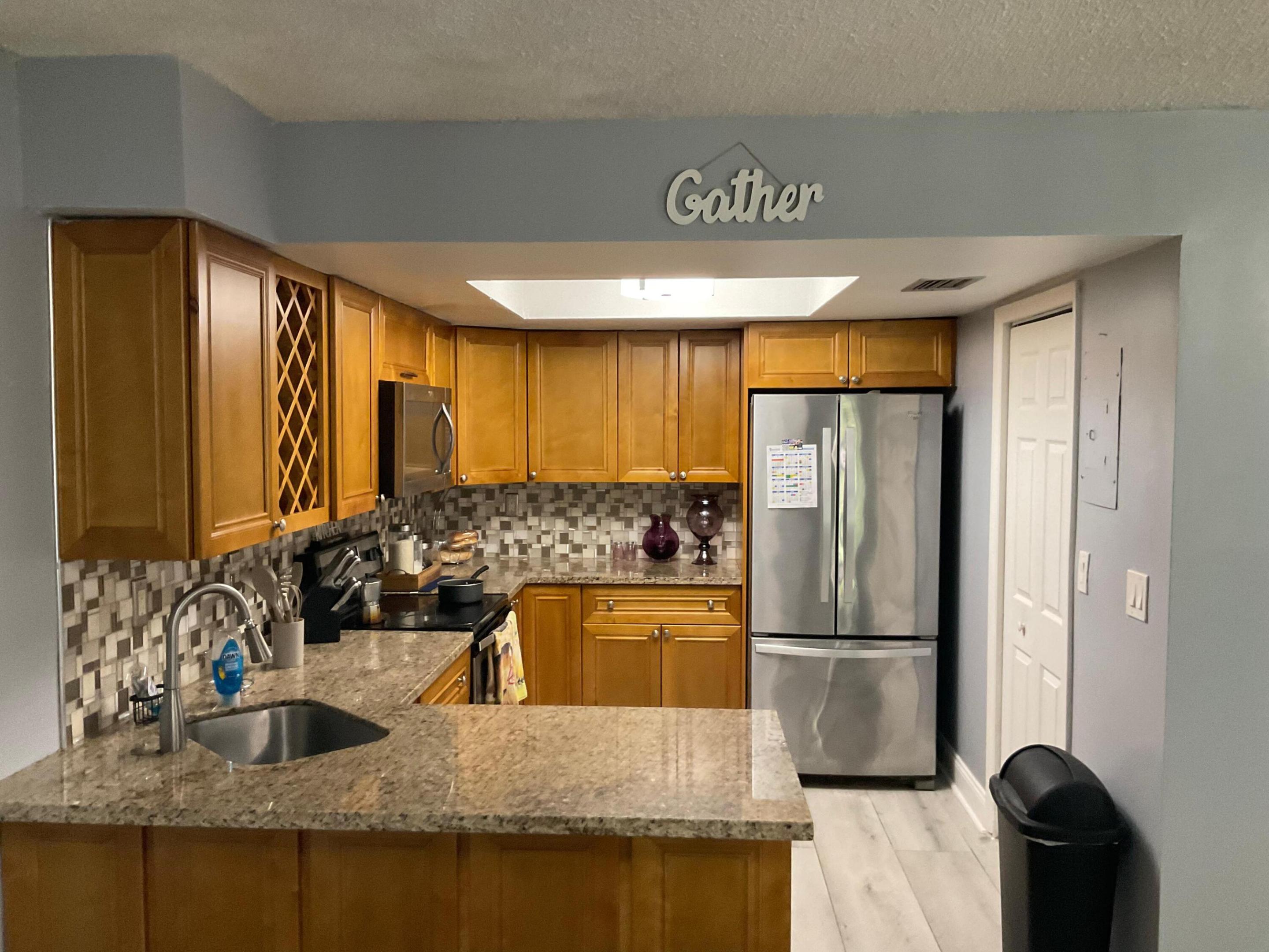 64 Canterbury Lane Property Photo 11