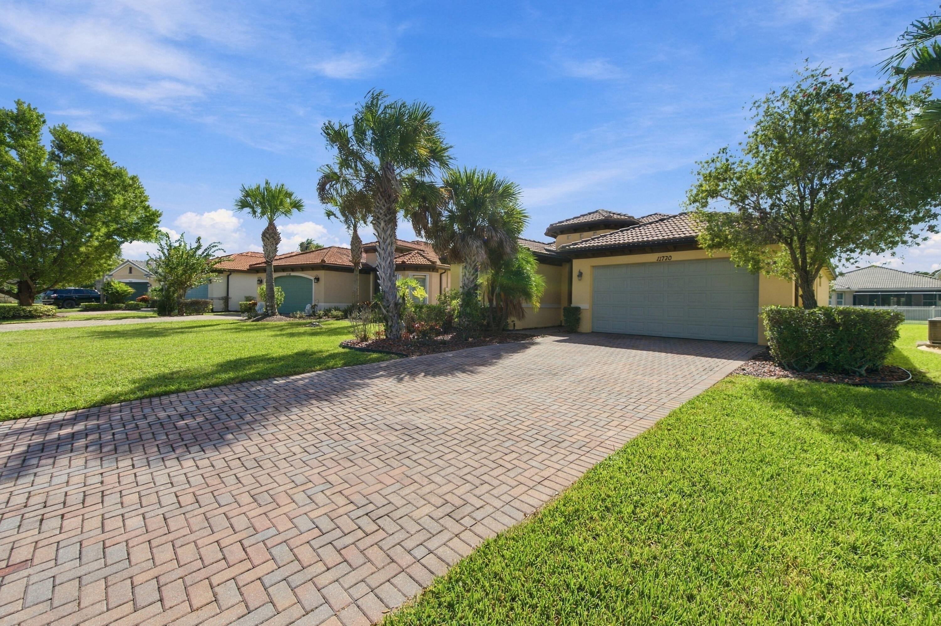 11770 SW Crestwood Circle Property Photo 1