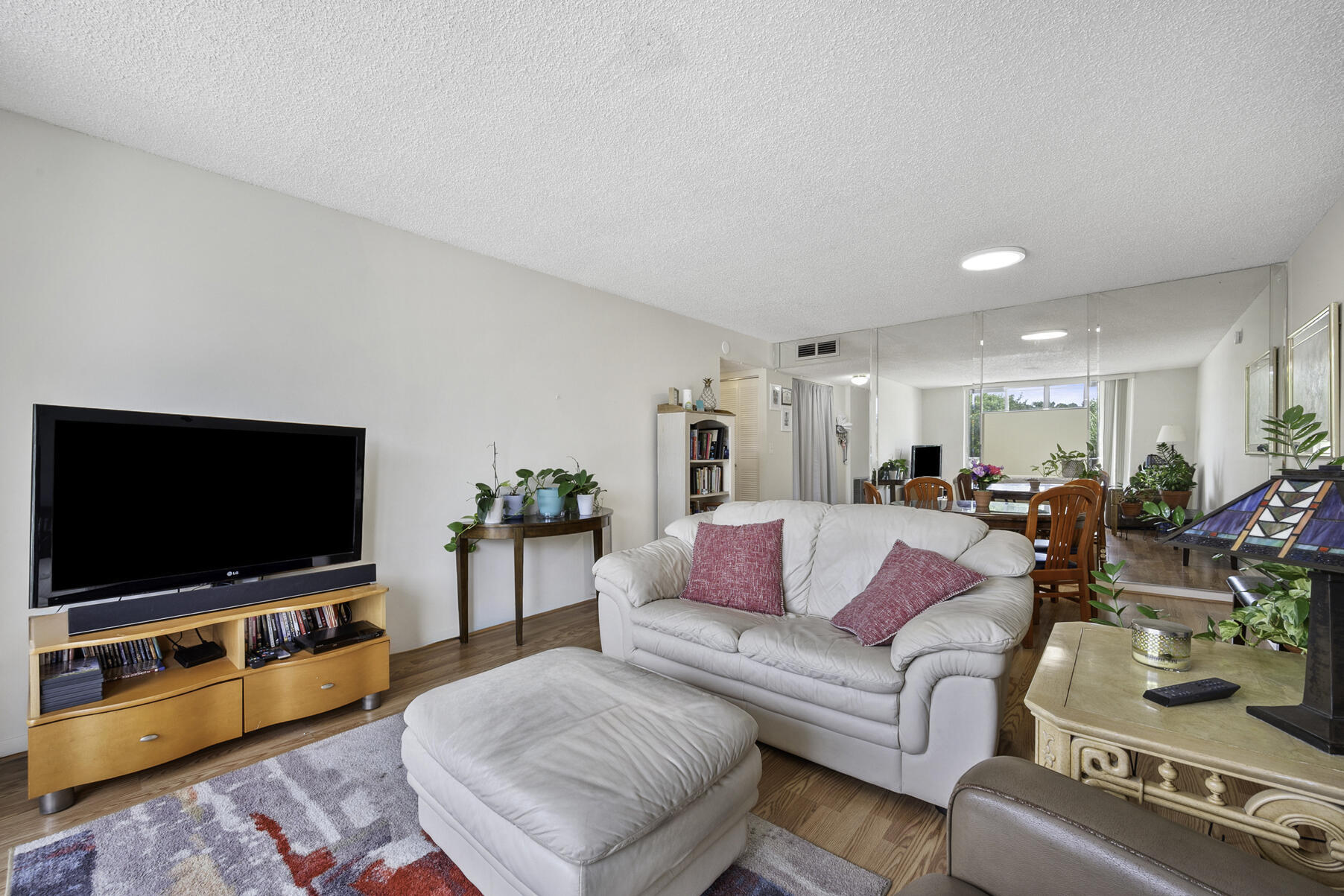 500 Executive Center Drive 3k Property Photo 12