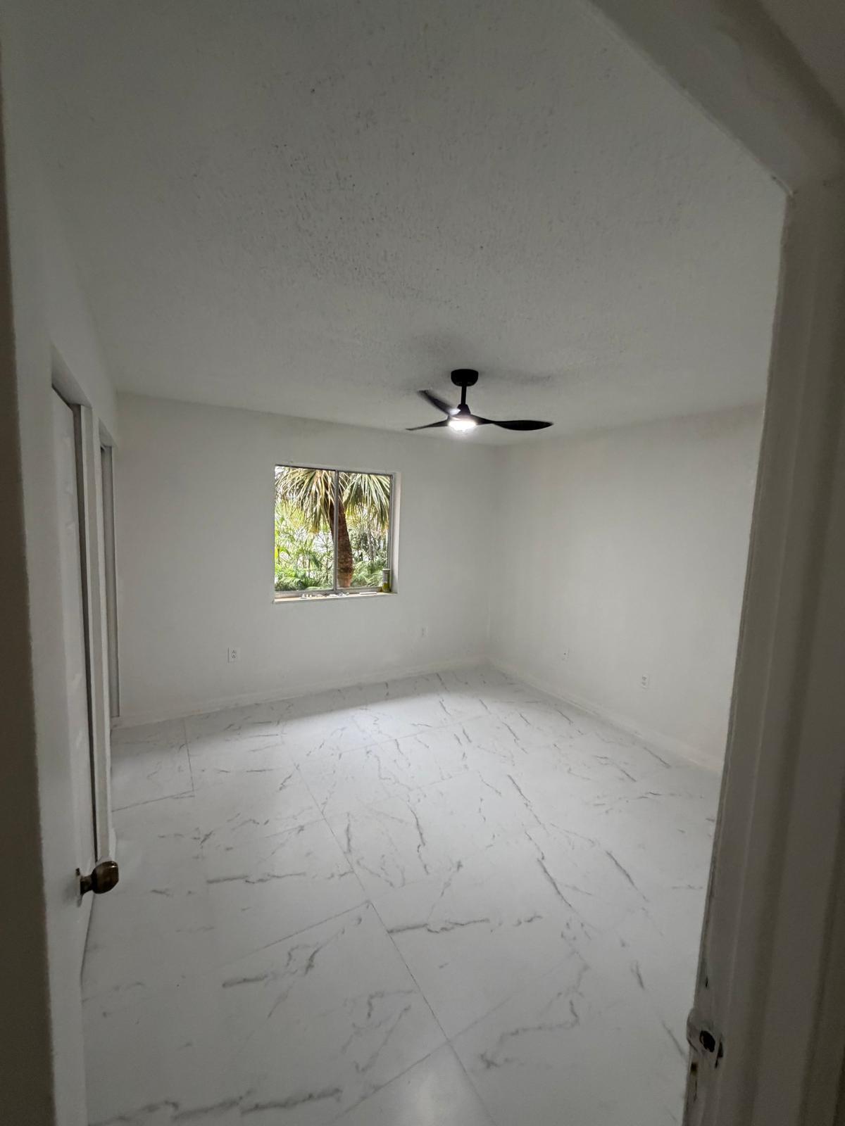 6074 Forest Hill Boulevard 208 Property Photo 10