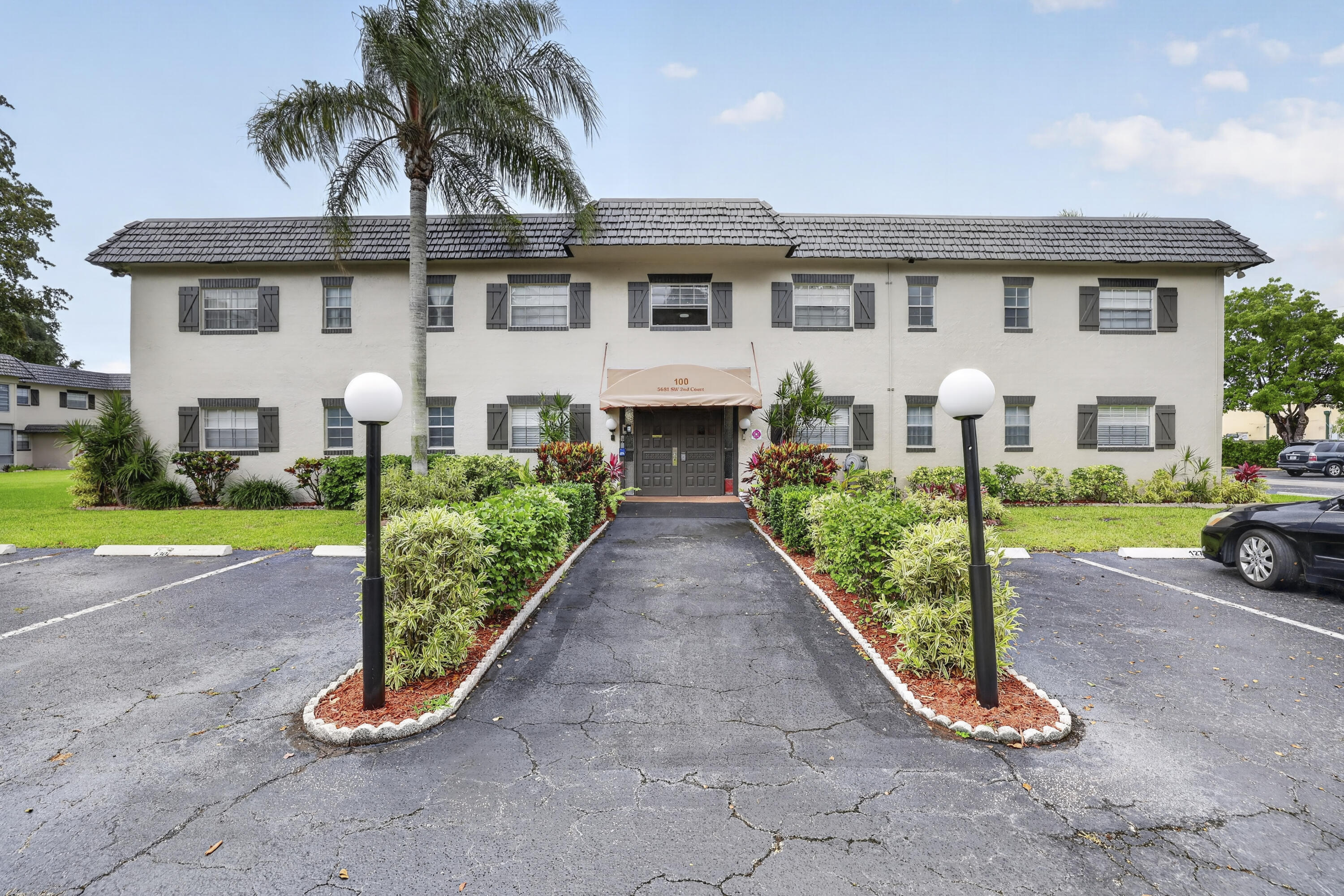5681 SW 2nd Court 106