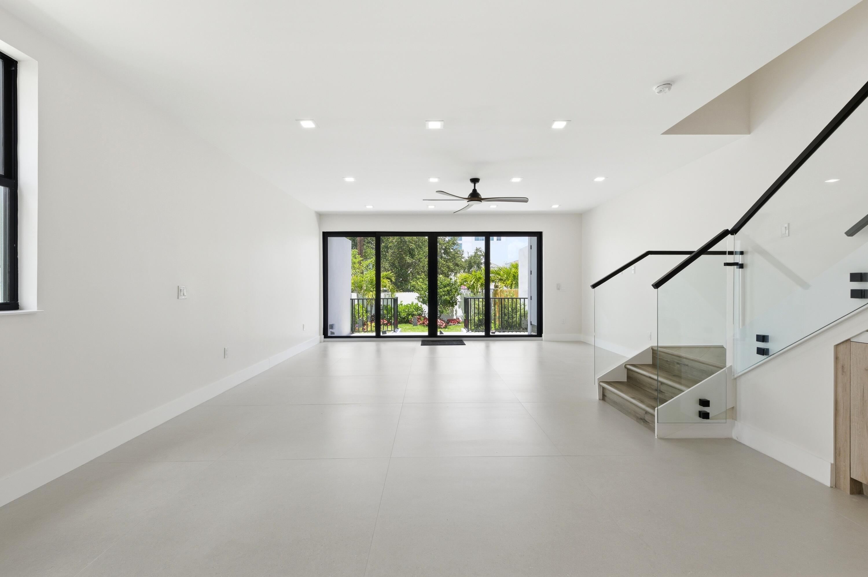 819 Sw 1st Street Property Photo 14