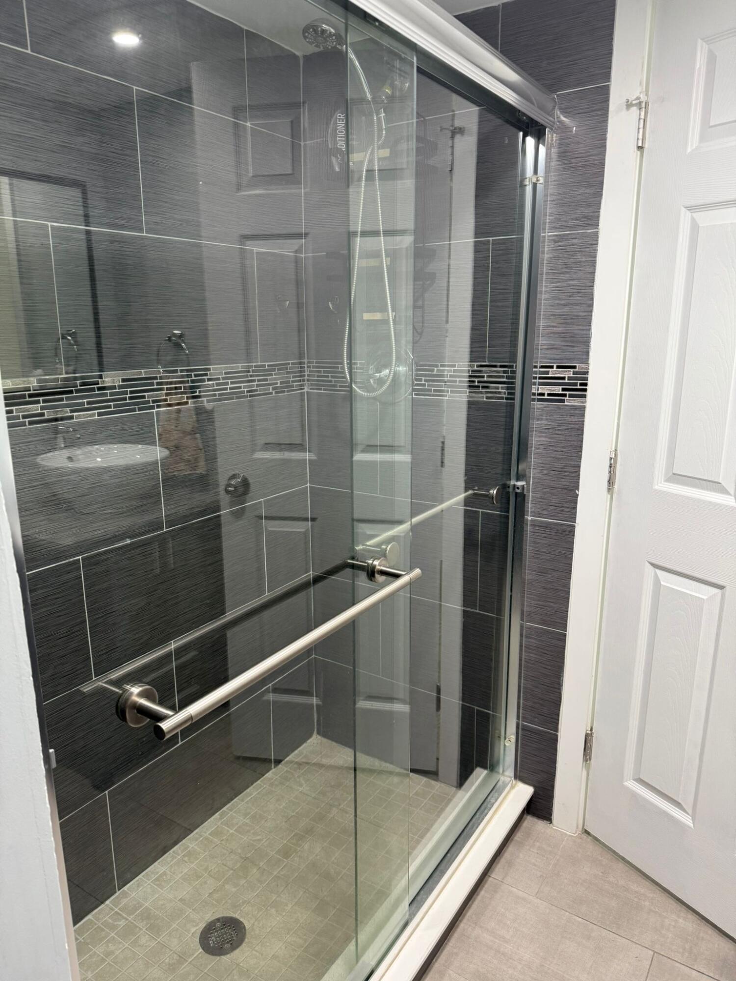 21 Lake Arbor Drive Property Photo 15