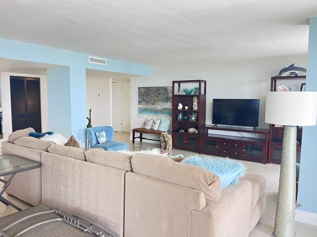 4200 N Ocean Drive 2-1104 Property Photo 8