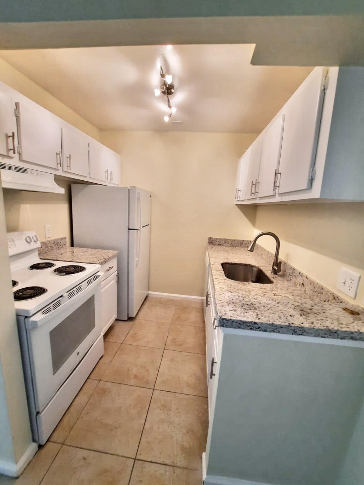 1500 N Congress Avenue B29 Property Photo 3