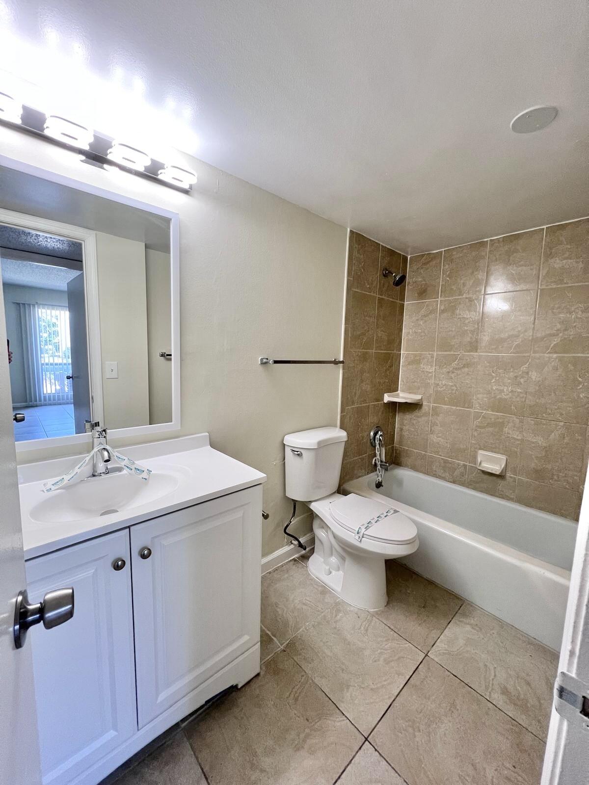 1500 N Congress Avenue B29 Property Photo 12