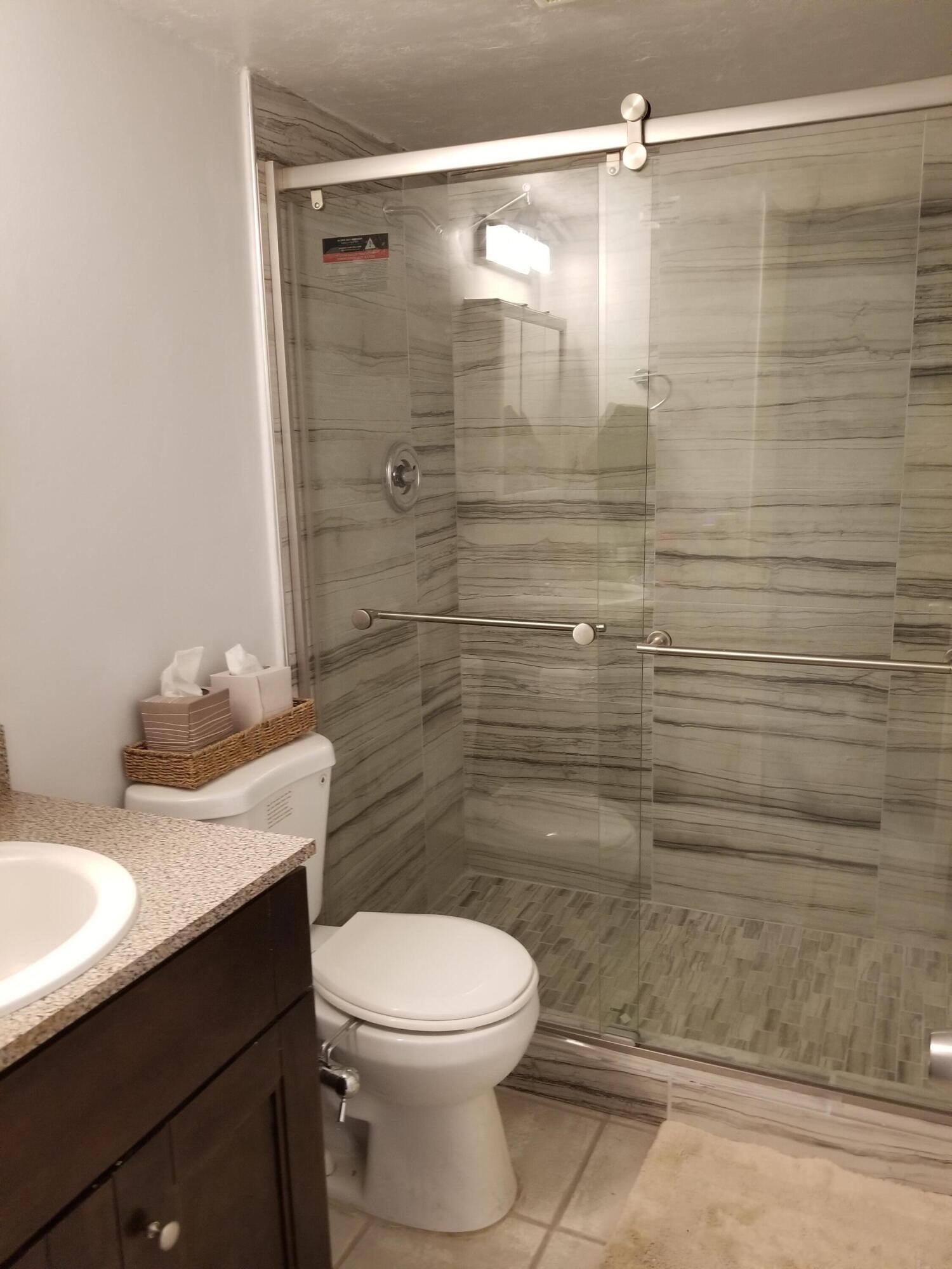 300 Oregon Street 409 Property Photo 11
