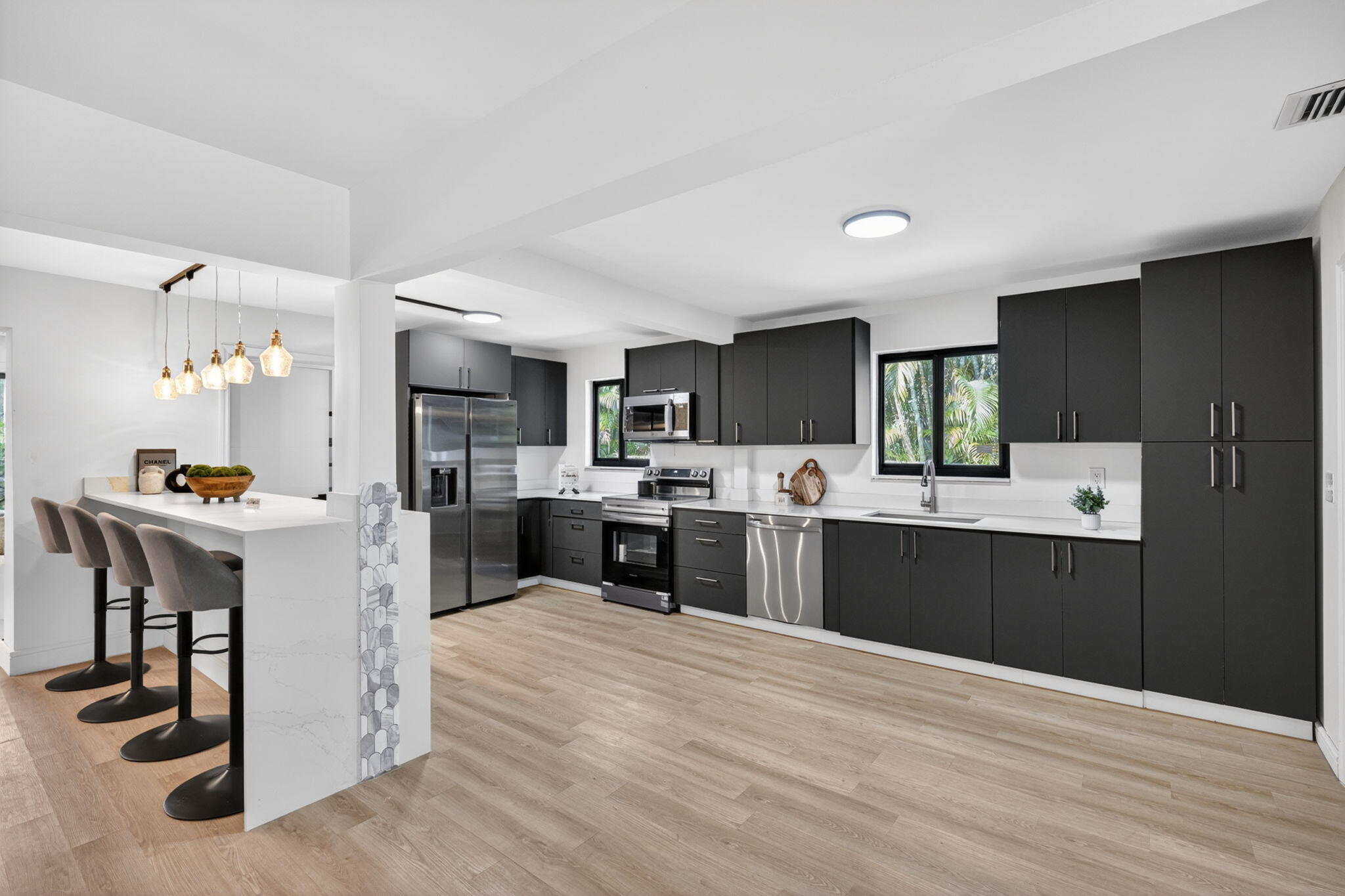 454 Dover Road Property Photo 13