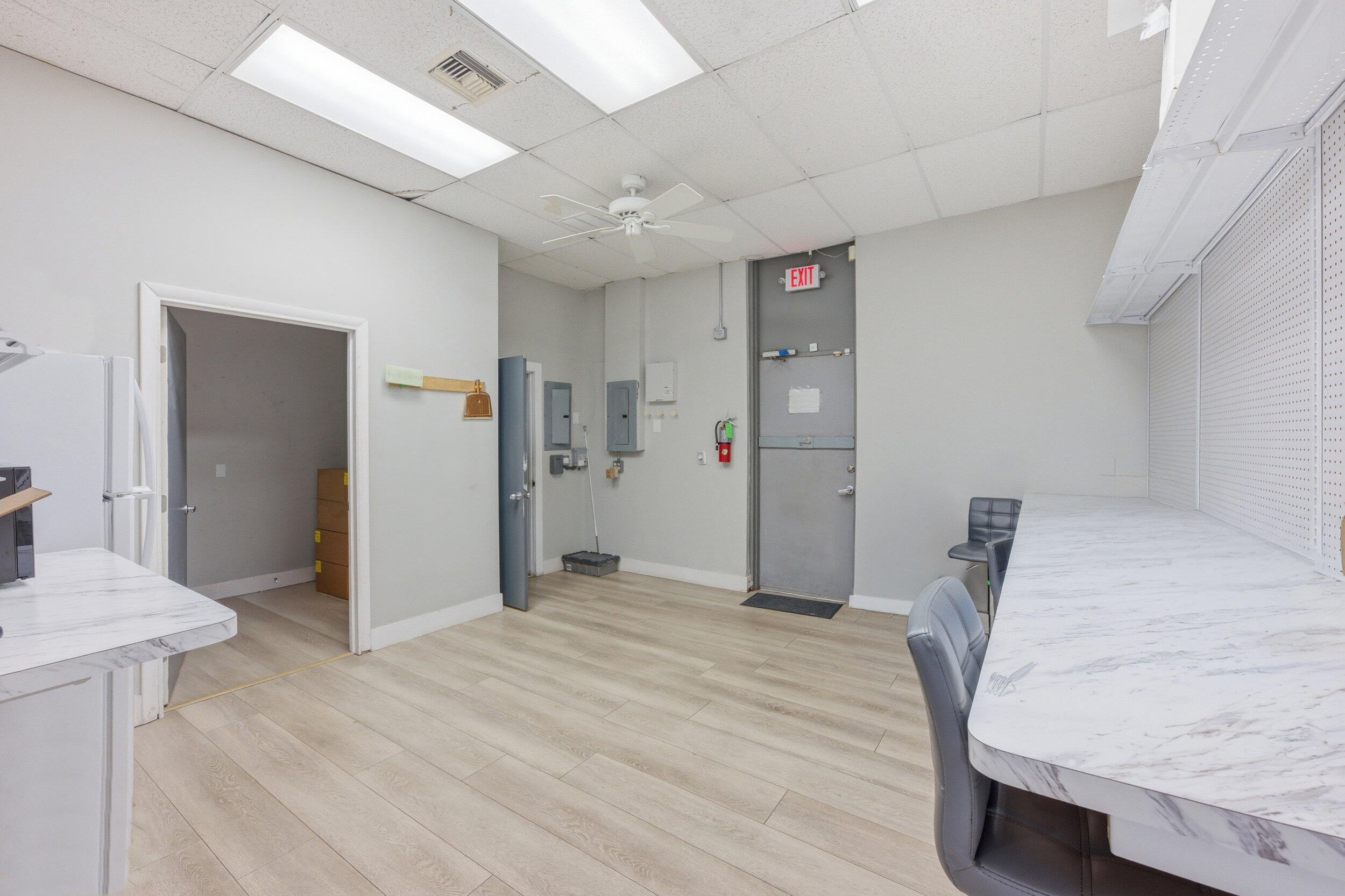 120 N Federal Highway 120 Property Photo 18