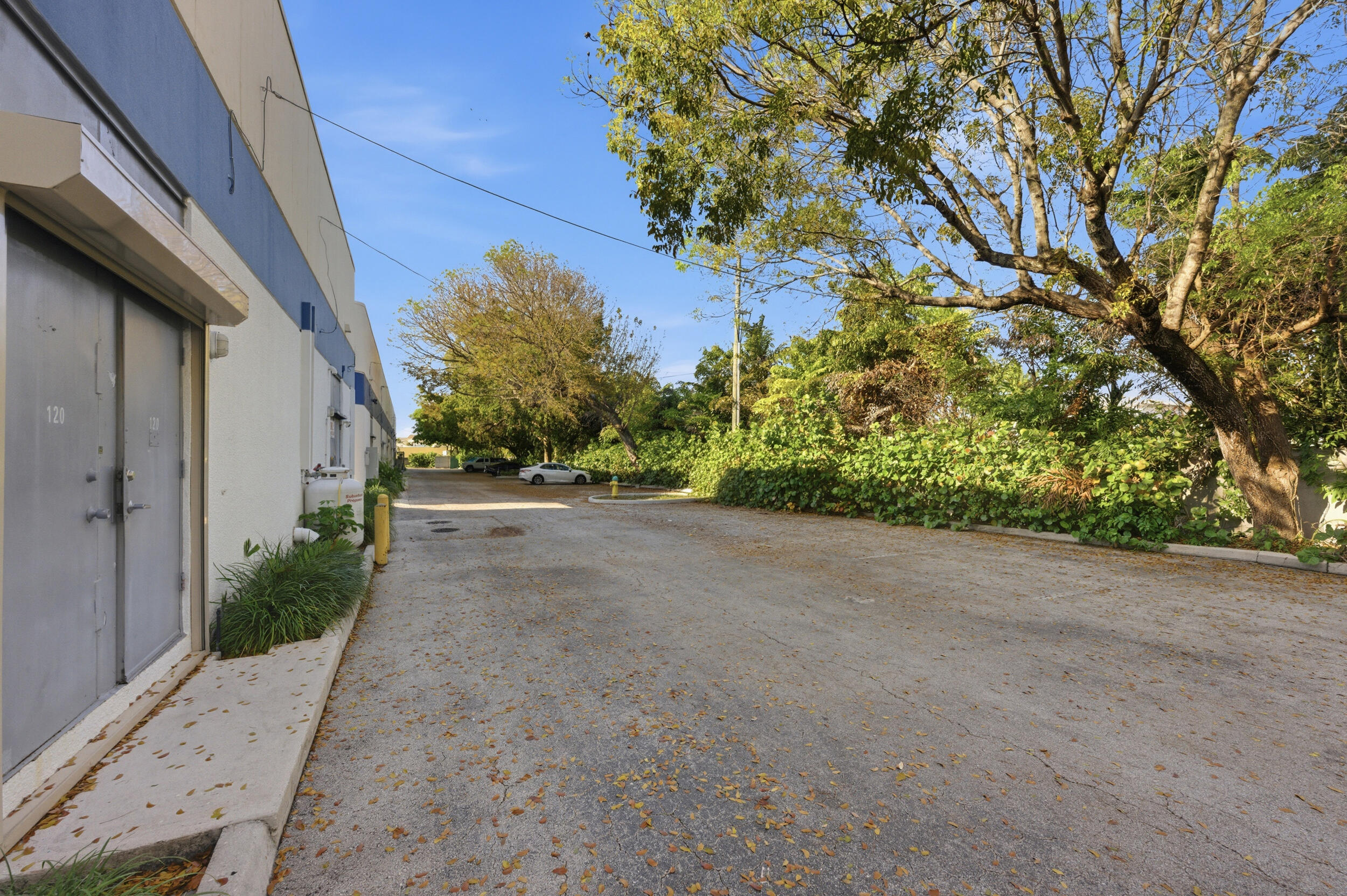 120 N Federal Highway 120 Property Photo 22