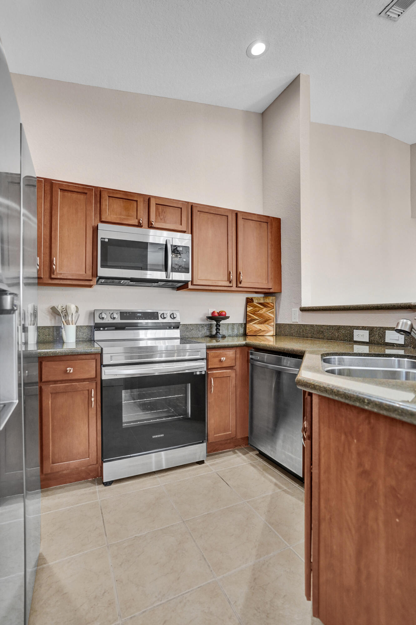 1825 Sonrisa Street 1825 Property Photo 2