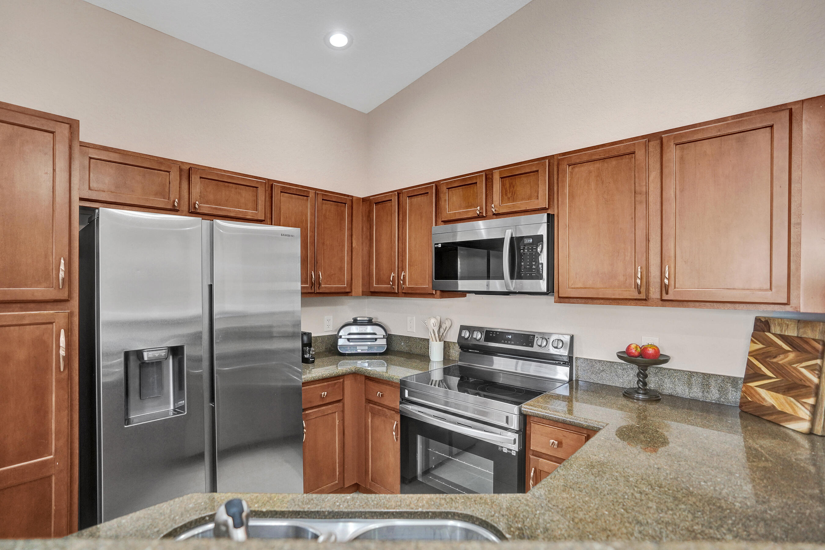 1825 Sonrisa Street 1825 Property Photo 3