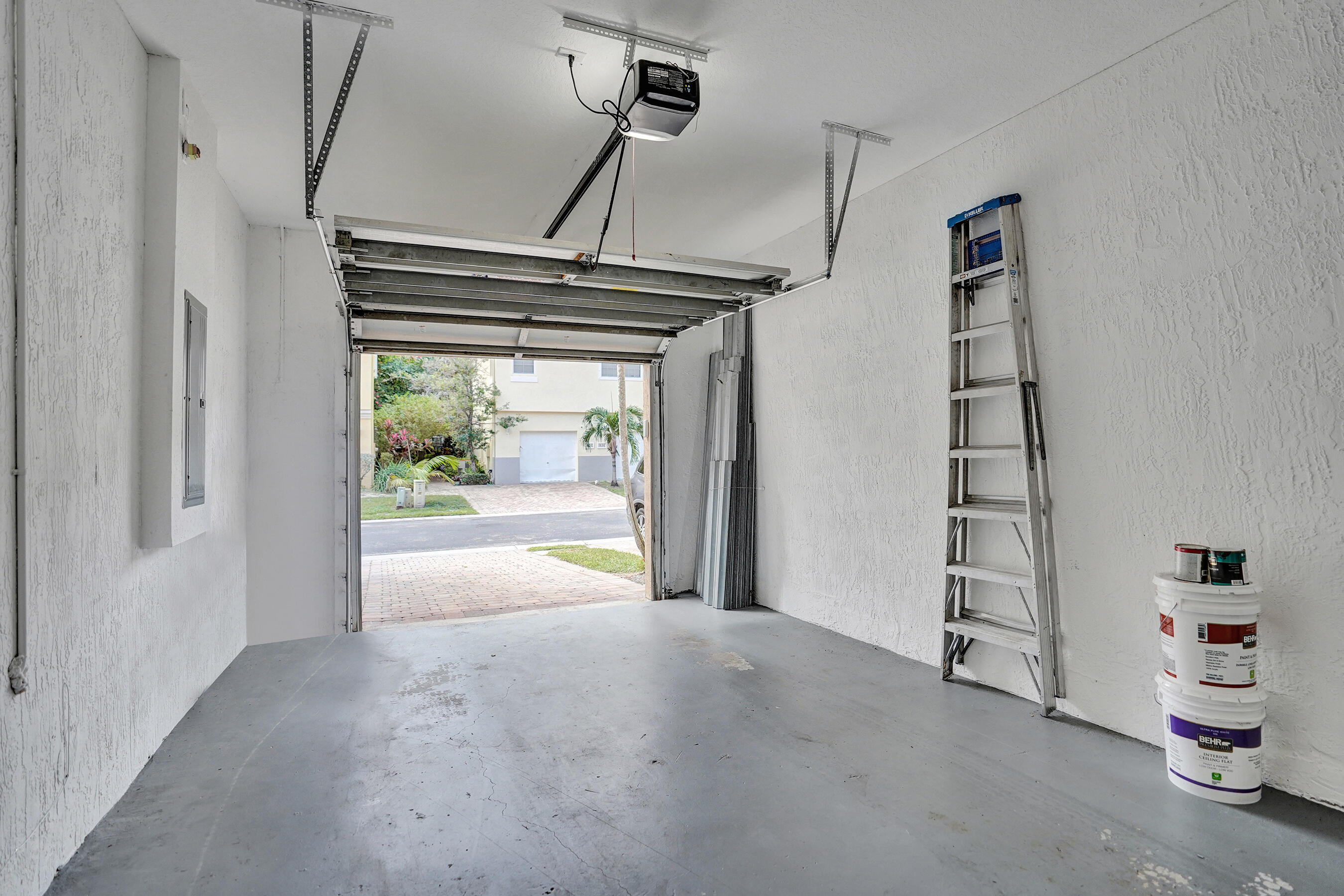 1825 Sonrisa Street 1825 Property Photo 20