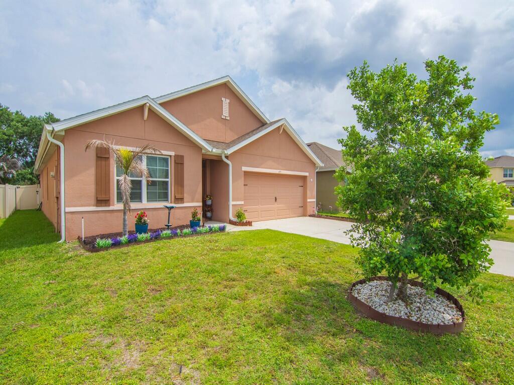 475 SW Moray Dr Drive